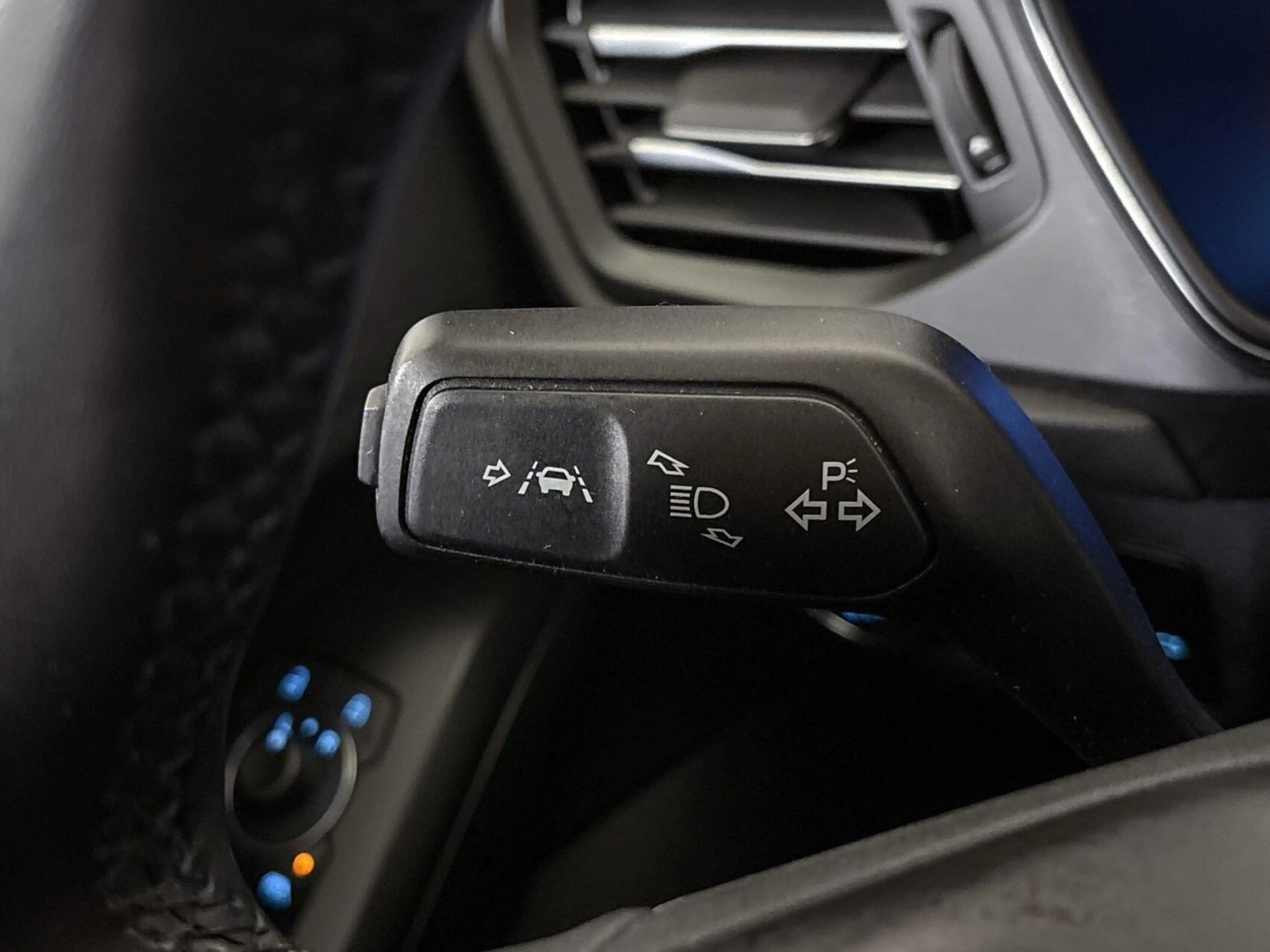 Ford Focus Wagon 1.0 125pk EcoBoost Hybrid Active X | Groot n — photo 22