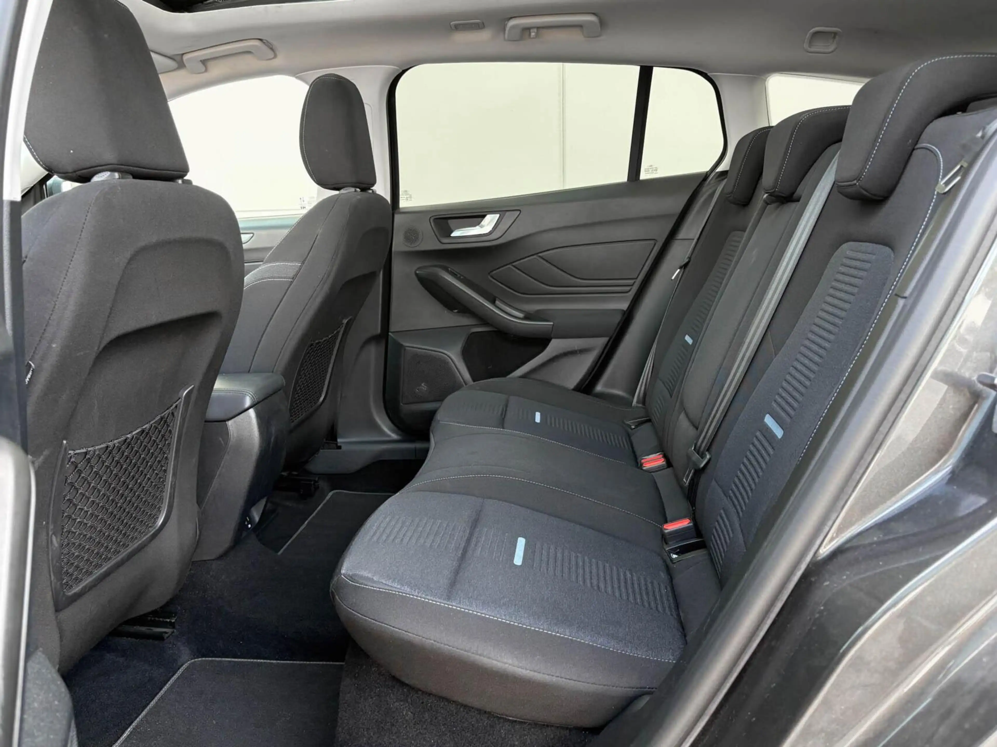 Ford Focus Wagon 1.0 125pk EcoBoost Hybrid Active X | Groot n — photo 7