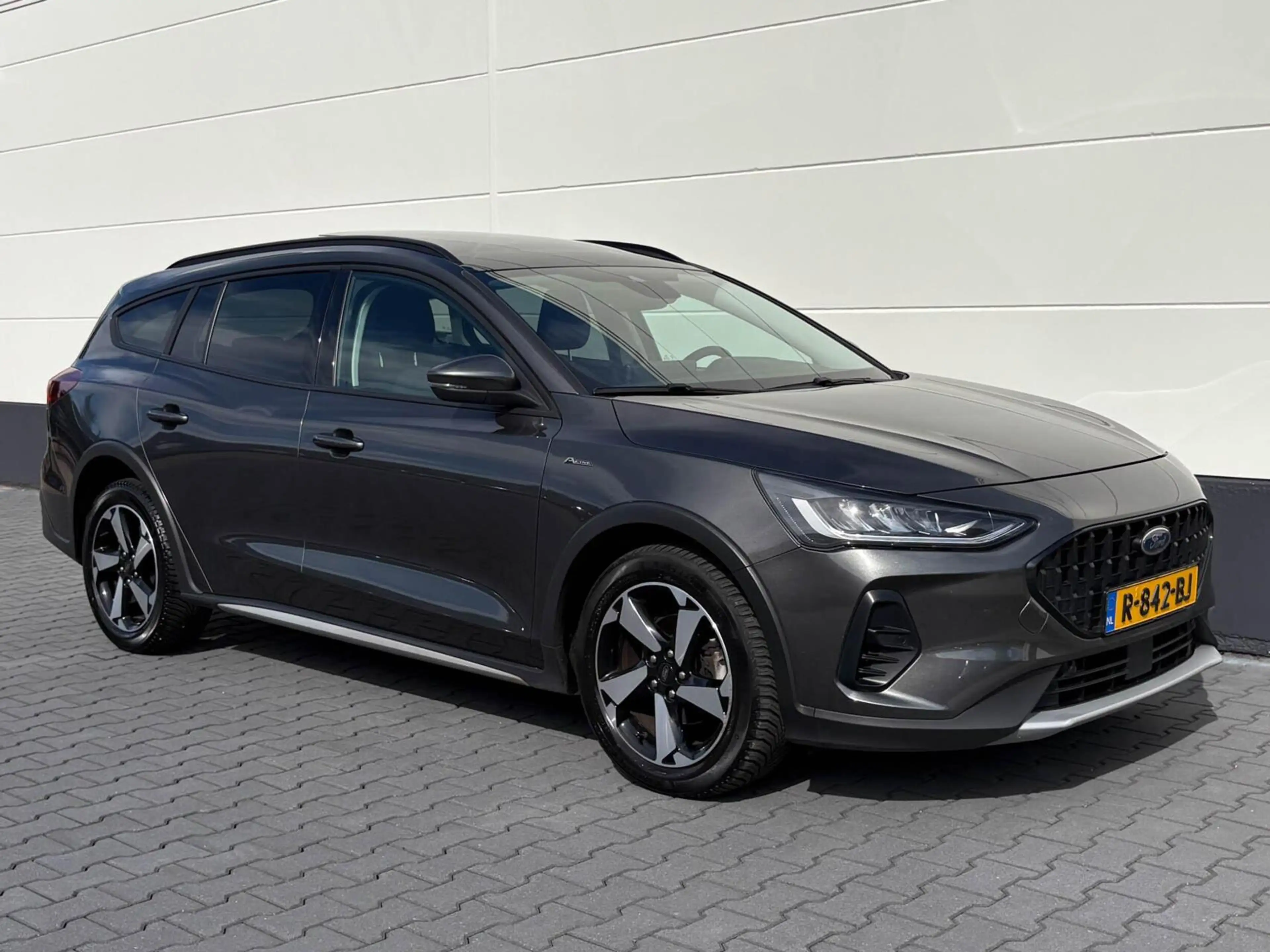 Ford Focus Wagon 1.0 125pk EcoBoost Hybrid Active X | Groot n — photo 10