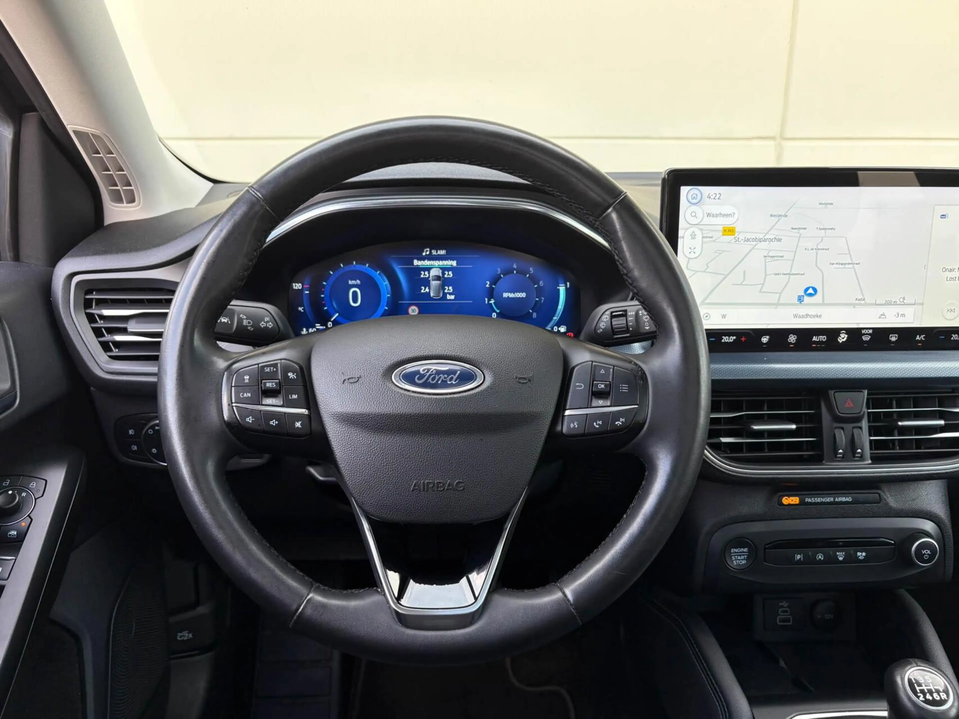 Ford Focus Wagon 1.0 125pk EcoBoost Hybrid Active X | Groot n — photo 36