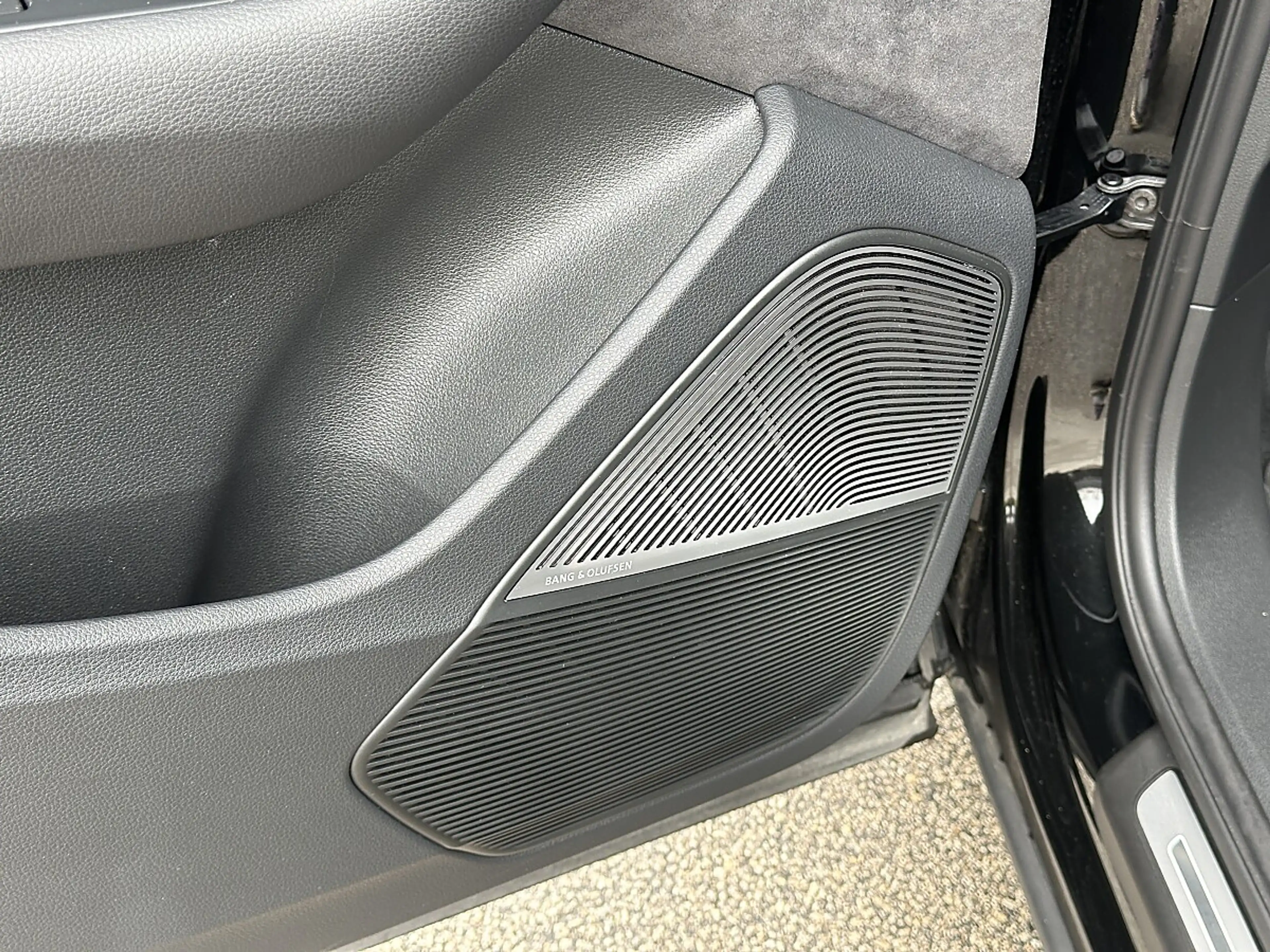 Audi Q7 60 TFSI e PHEV quattro S-LINE, Panorama, 360° K... — photo 13