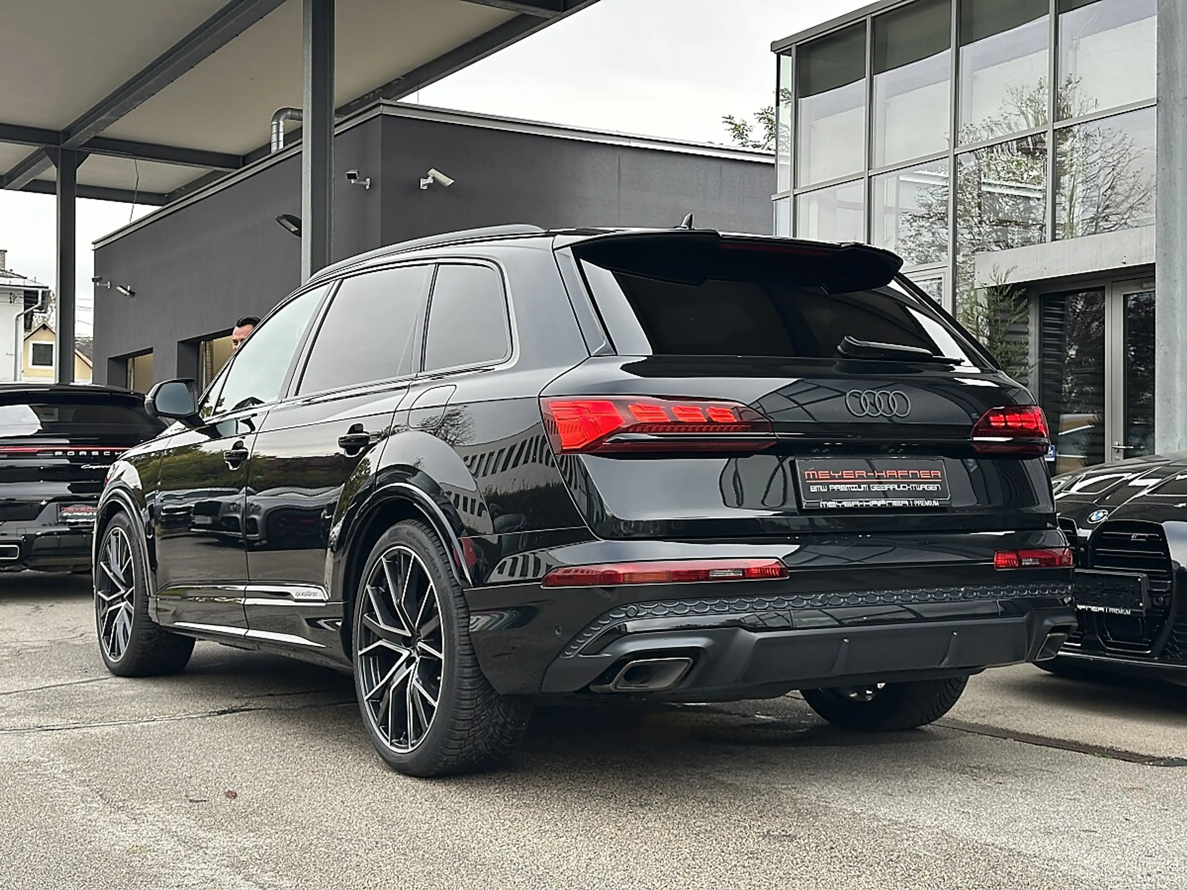 Audi Q7 60 TFSI e PHEV quattro S-LINE, Panorama, 360° K... — photo 8