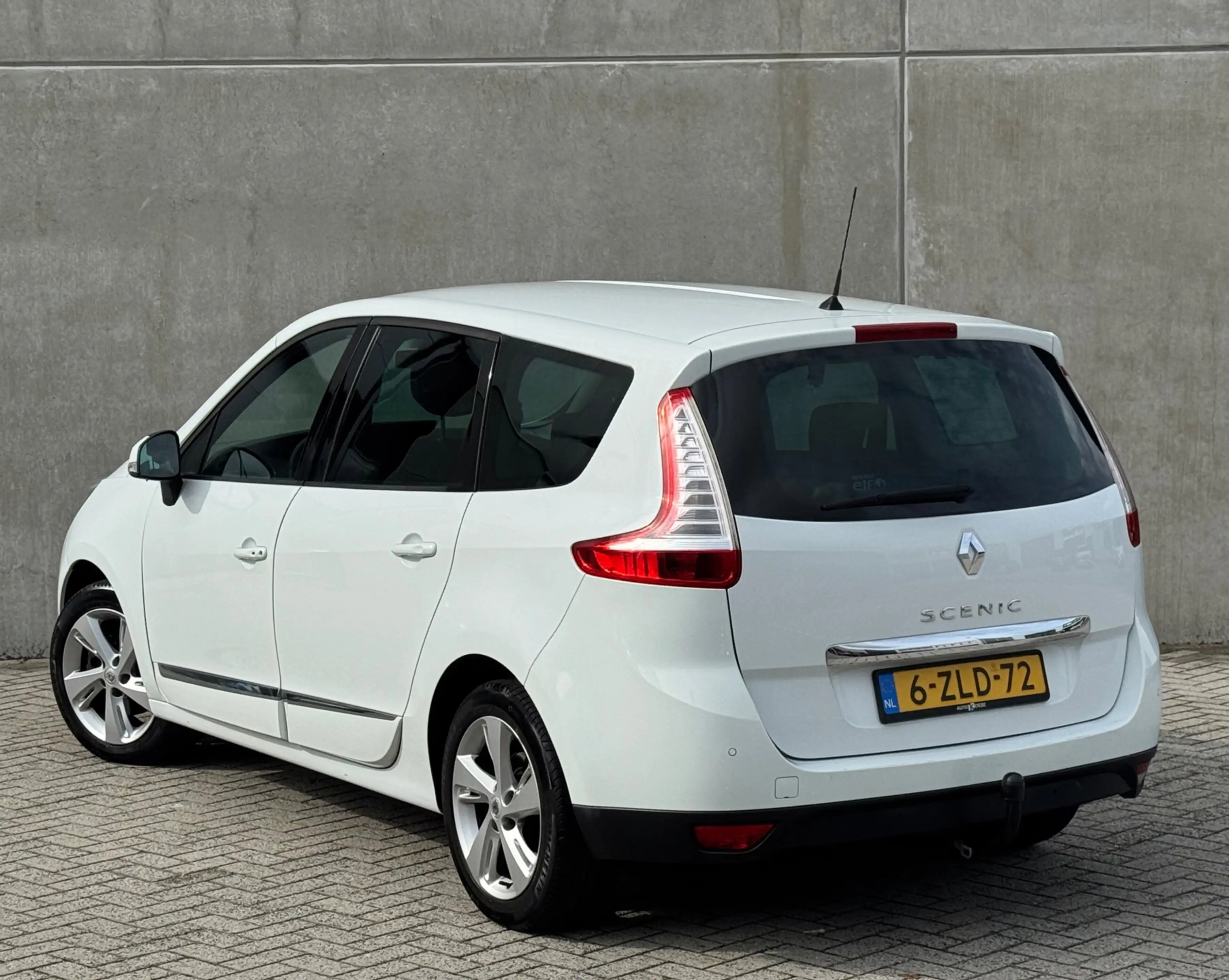 Renault Grand Scenic 2.0 140pk AUT 2012 Wit CLIMA|TREKHAAK — photo 5