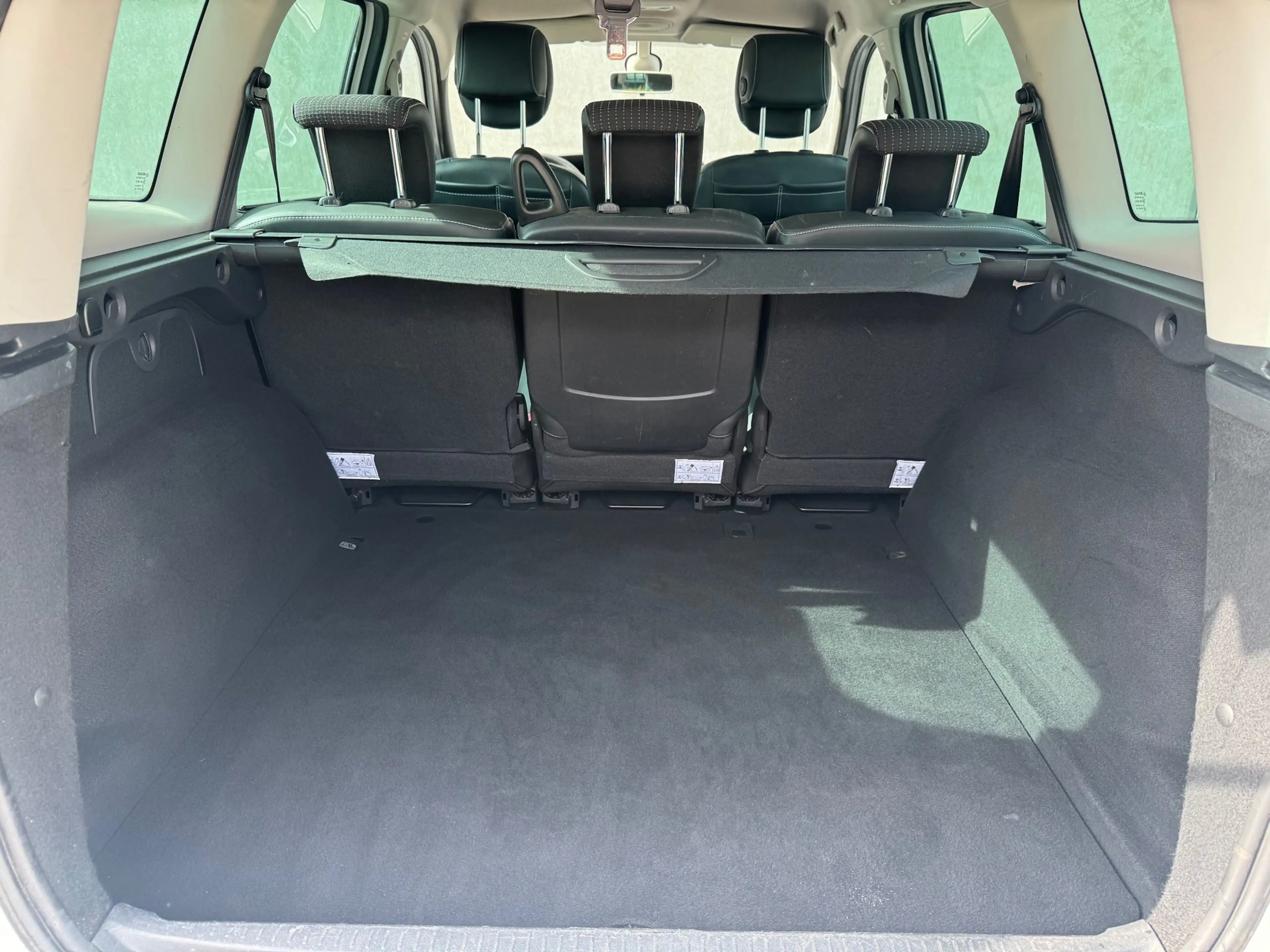 Renault Grand Scenic 2.0 140pk AUT 2012 Wit CLIMA|TREKHAAK — photo 19