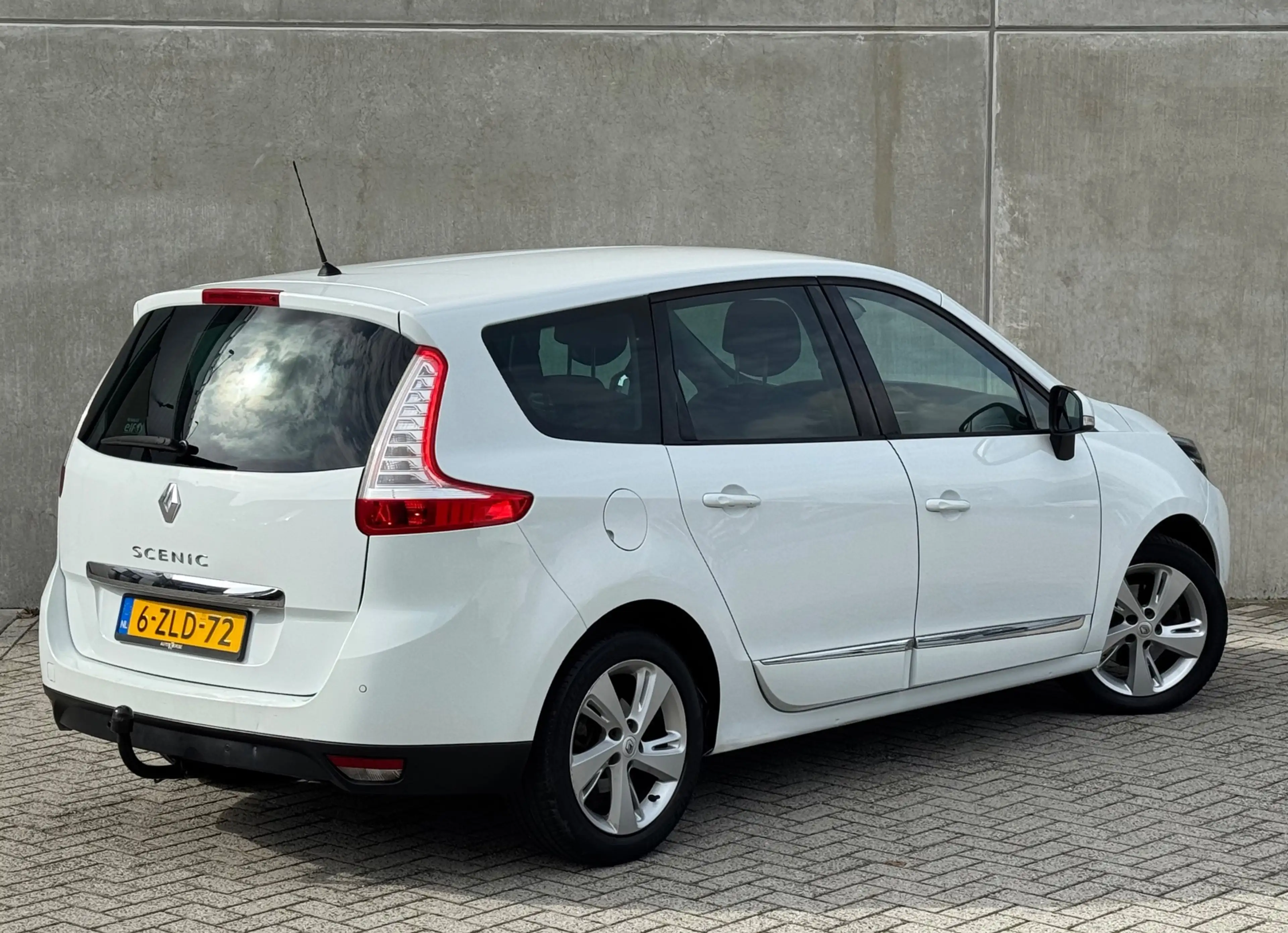 Renault Grand Scenic 2.0 140pk AUT 2012 Wit CLIMA|TREKHAAK — photo 14