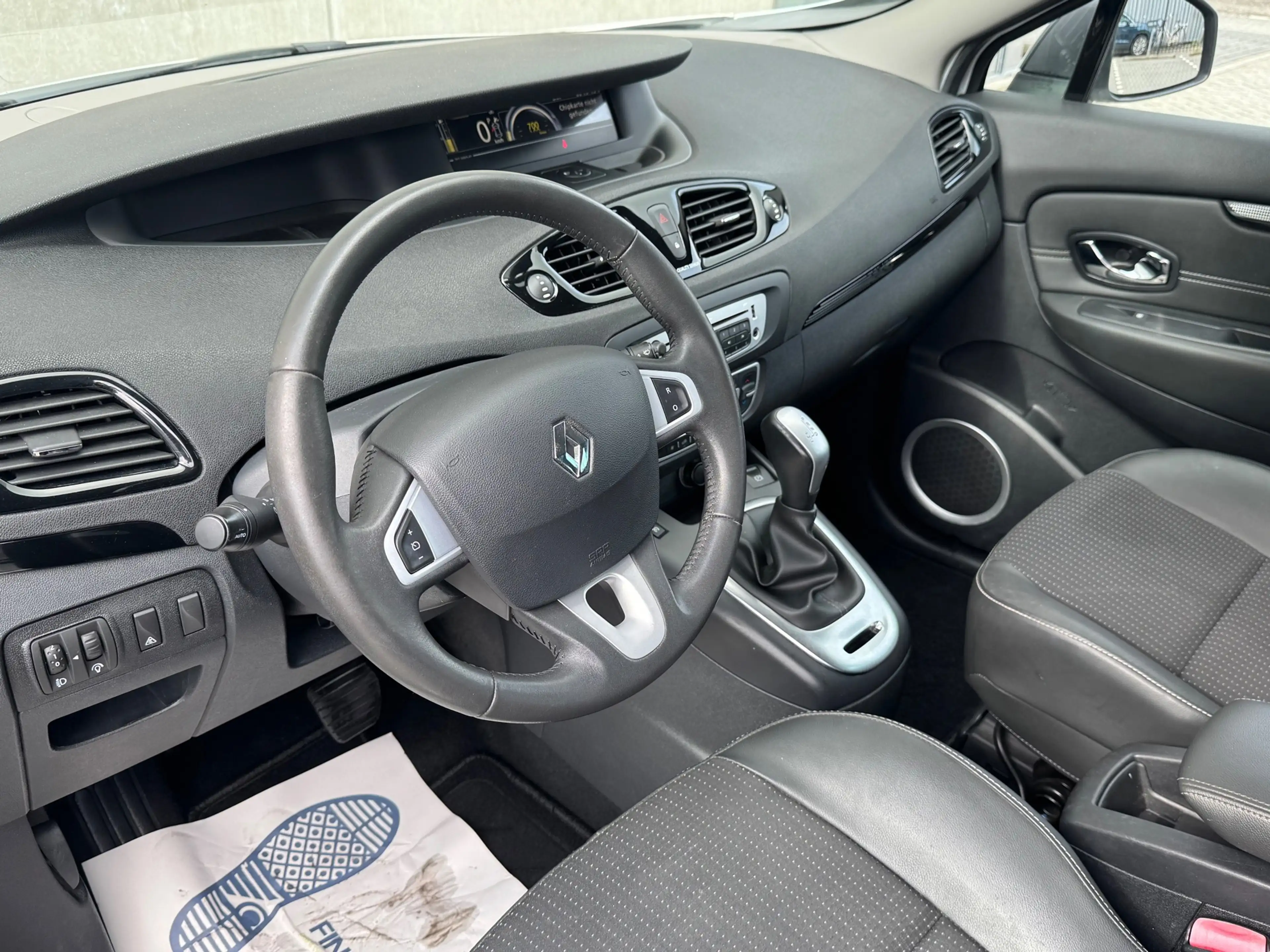 Renault Grand Scenic 2.0 140pk AUT 2012 Wit CLIMA|TREKHAAK — photo 8