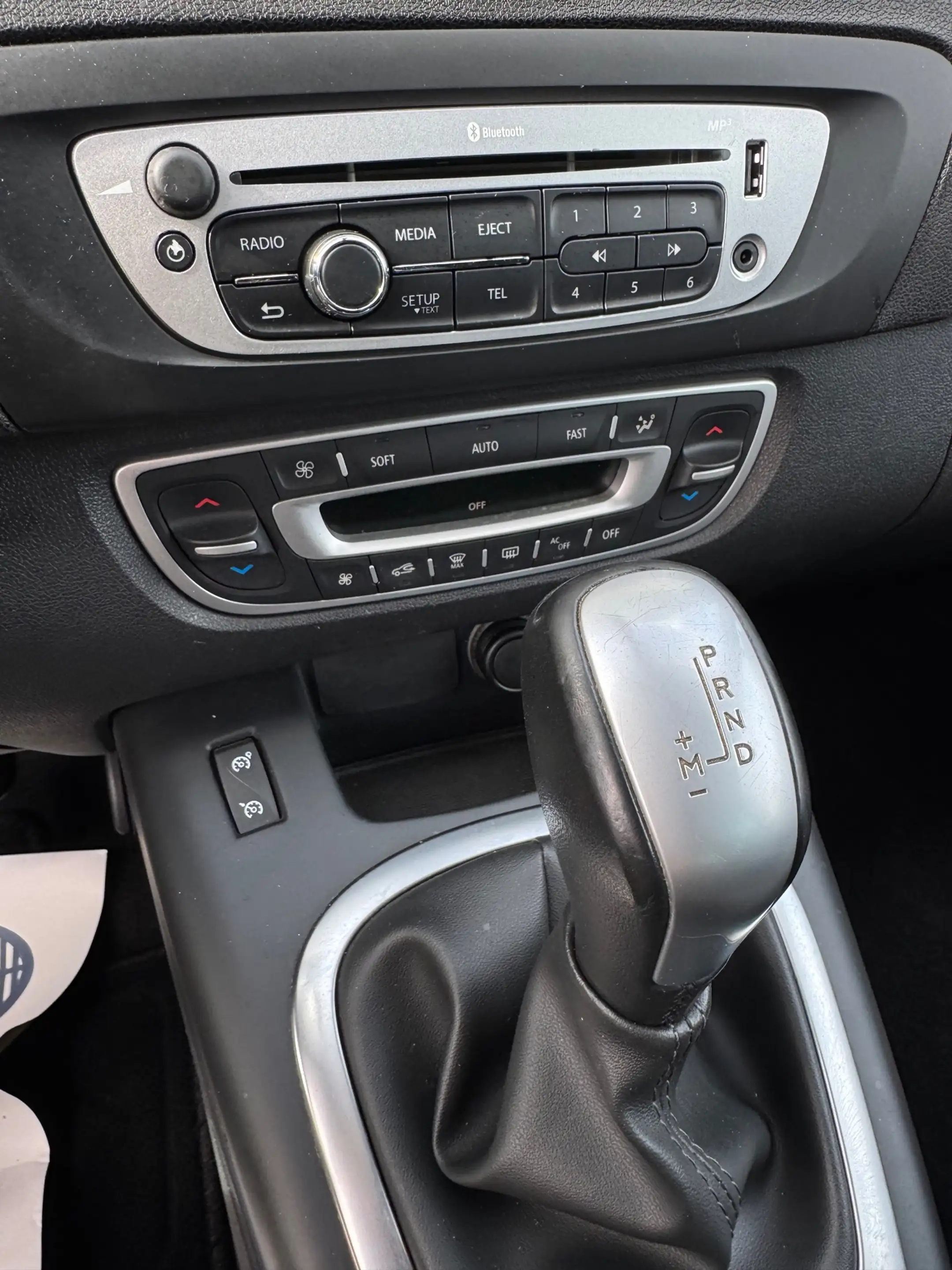 Renault Grand Scenic 2.0 140pk AUT 2012 Wit CLIMA|TREKHAAK — photo 9