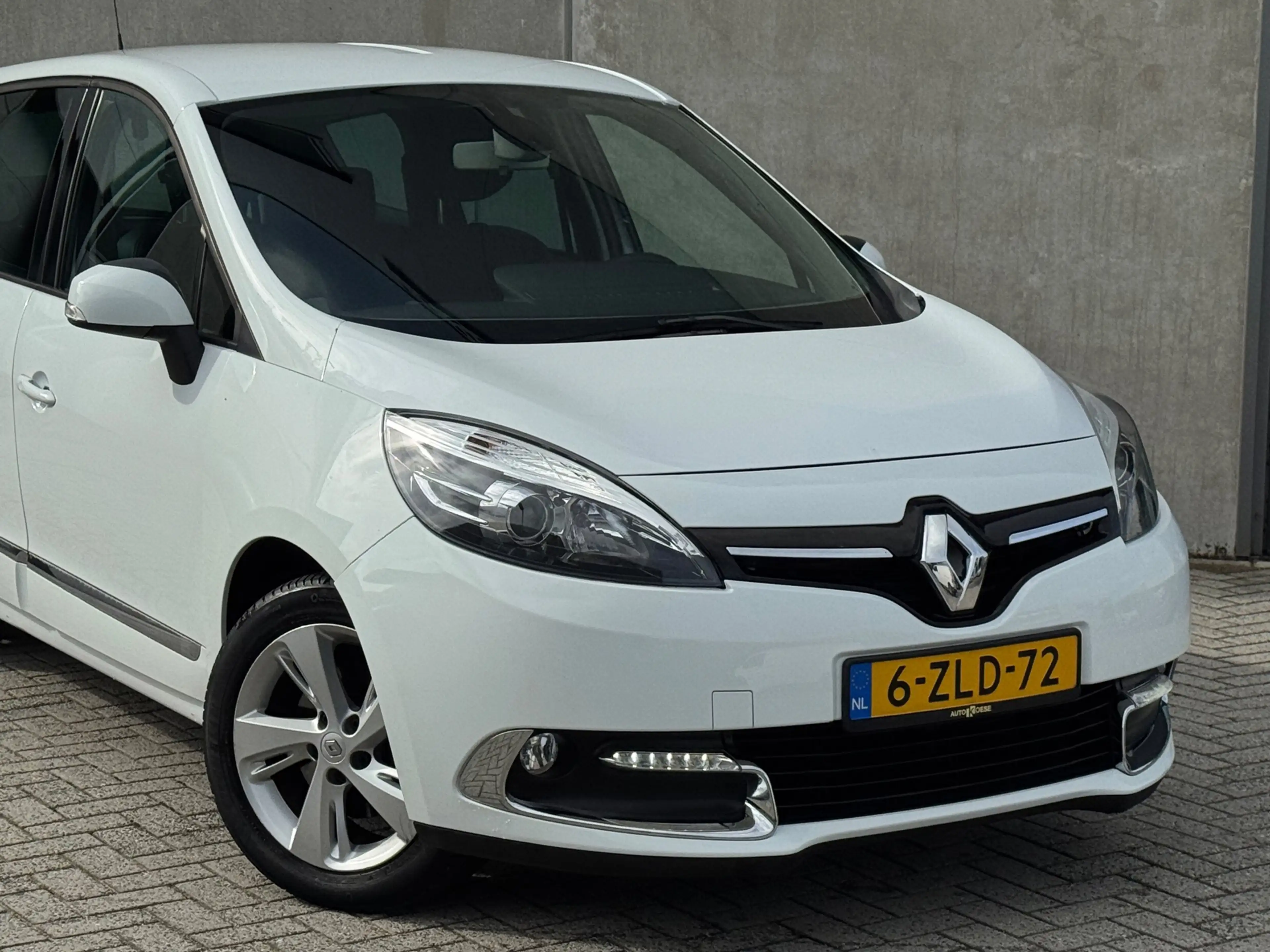 Renault Grand Scenic 2.0 140pk AUT 2012 Wit CLIMA|TREKHAAK — photo 12
