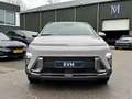 Hyundai KONA 1.6 GDI HEV Premium Sky VAN: 44.300,- VOOR: 35.877 Grijs - thumbnail 3