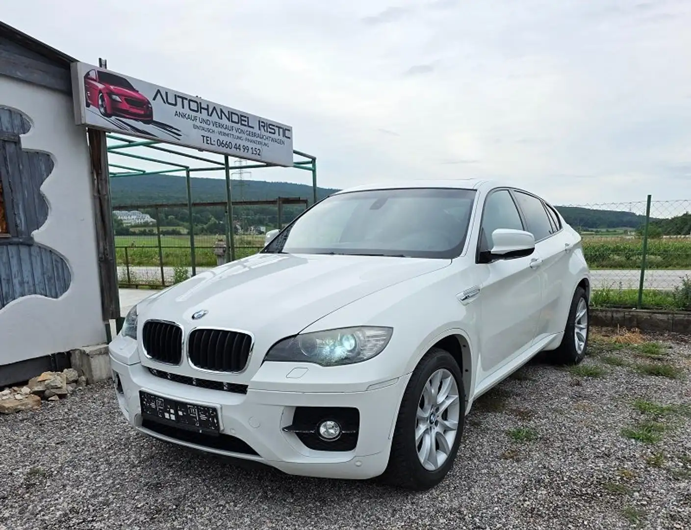BMW X6 M Weiß - 1