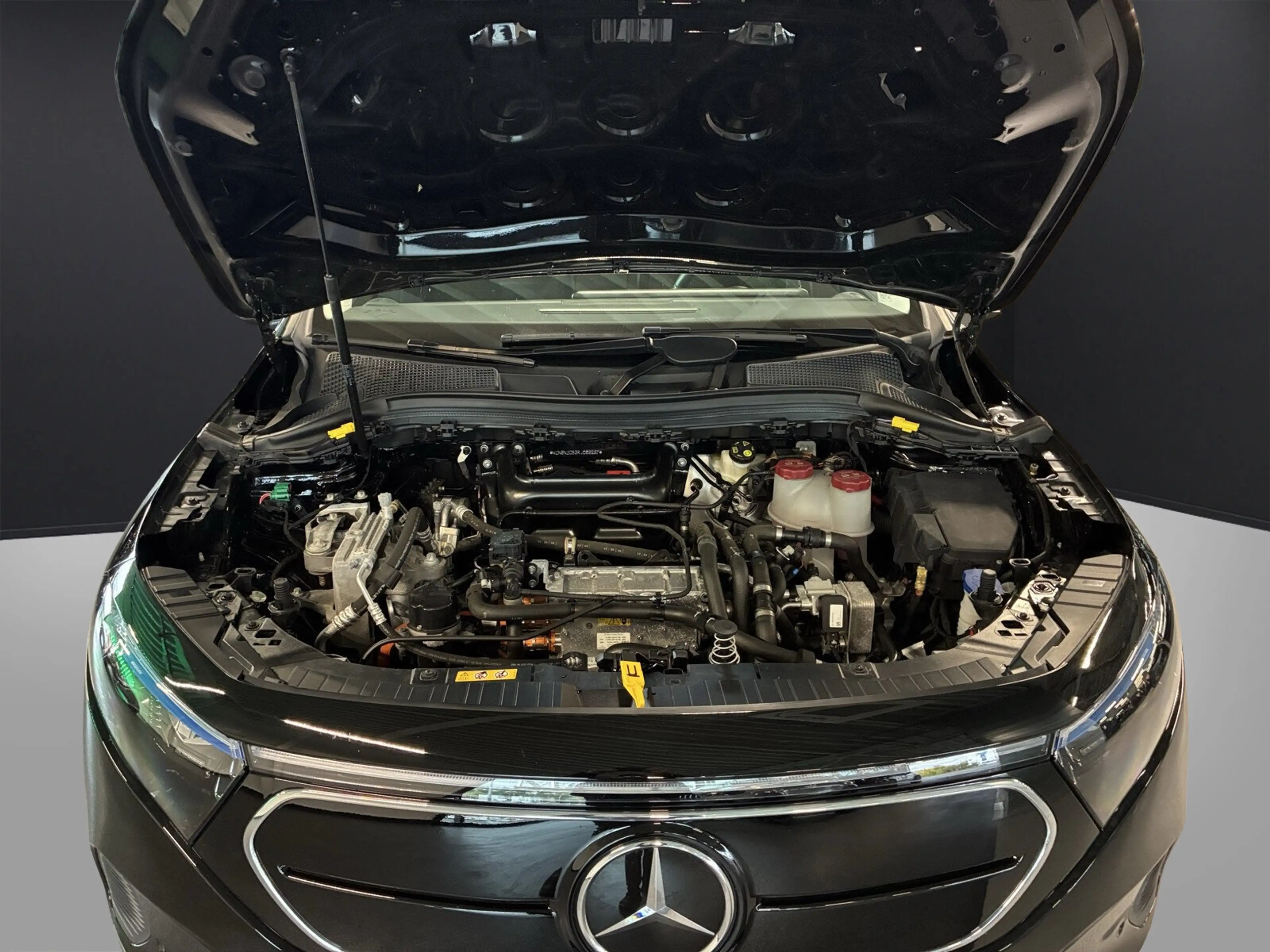 Mercedes-Benz EQA 350 EQA 350 4M PROGRESSIVE DISTRONIC PANORAMA KAMERA — photo 13