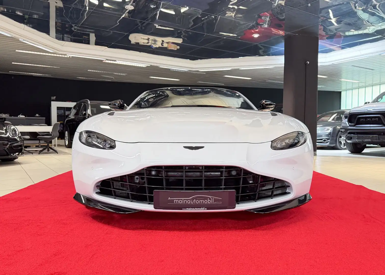 Aston Martin V8 1764KM WHITESTONE SONDERLACK GARANTIE Weiß - 1