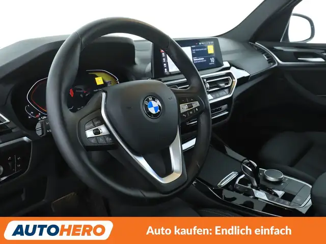 BMW X3 view 11