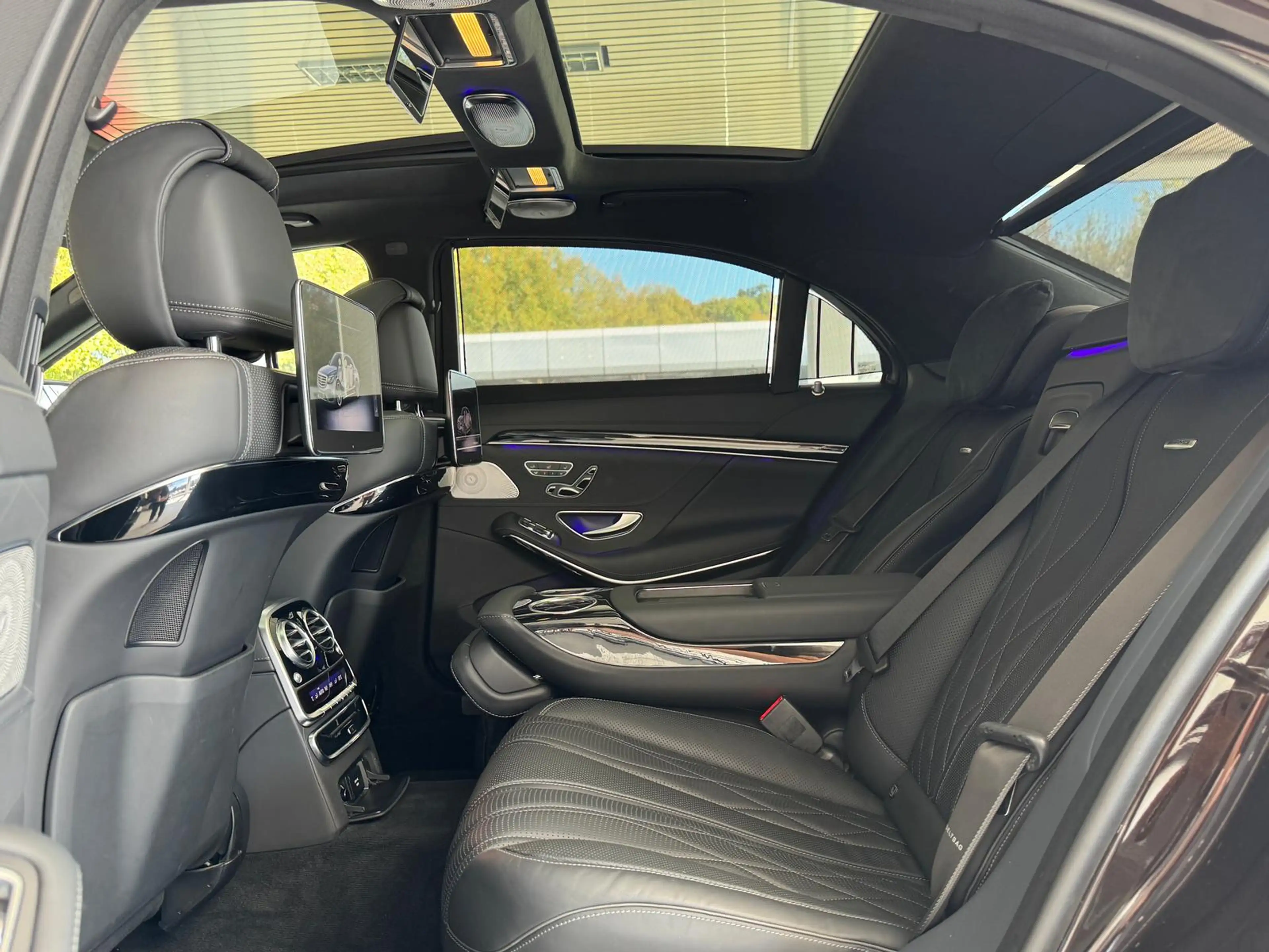 Mercedes-Benz S 63 AMG 4MAT+*LANG*FOND-TV*3D-BURMESTER*DESIGNO — photo 13