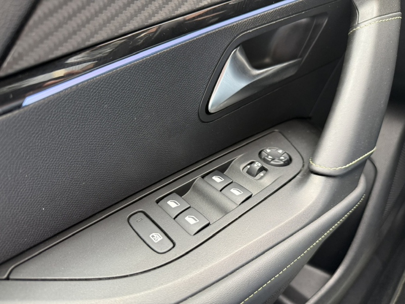 Peugeot 2008 1.2 PureTech GT-line LEER / VIRTUAL.COCKPIT / KEYL — photo 40