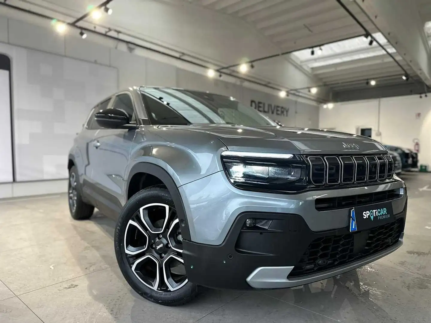 Jeep Avenger 1.2 Turbo 100 CV Summit Gris - 2