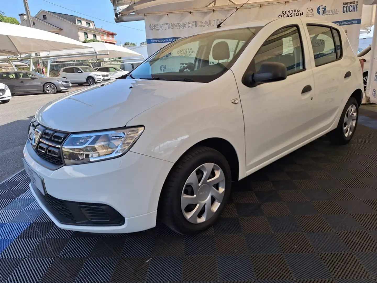 Dacia Sandero 1.0 Ambiance 55kW Blanc - 2