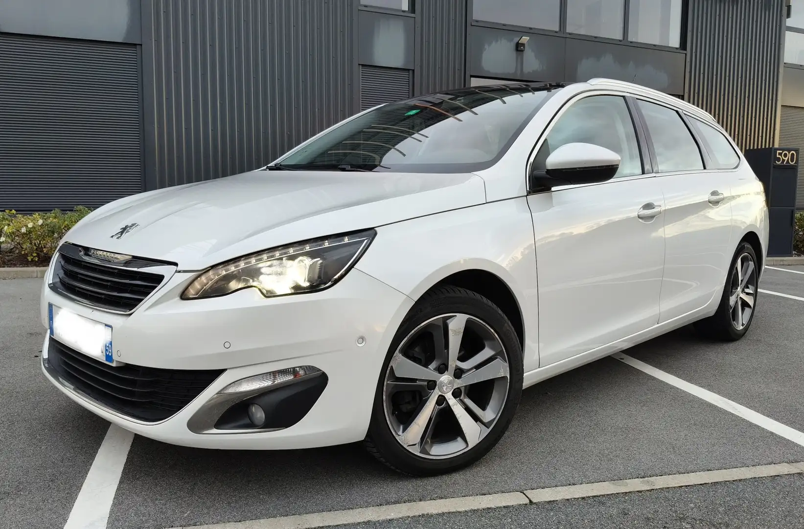 Peugeot 308 SW 1.6 e-HDi 115ch FAP BVM6 Allure - 1