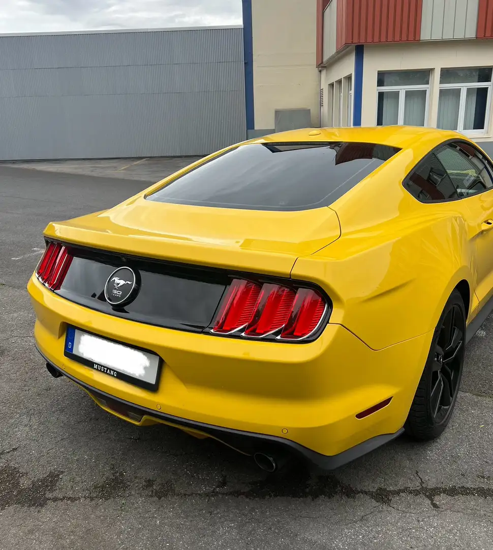 Ford Mustang 2.3 Eco Boost Aut. - 2