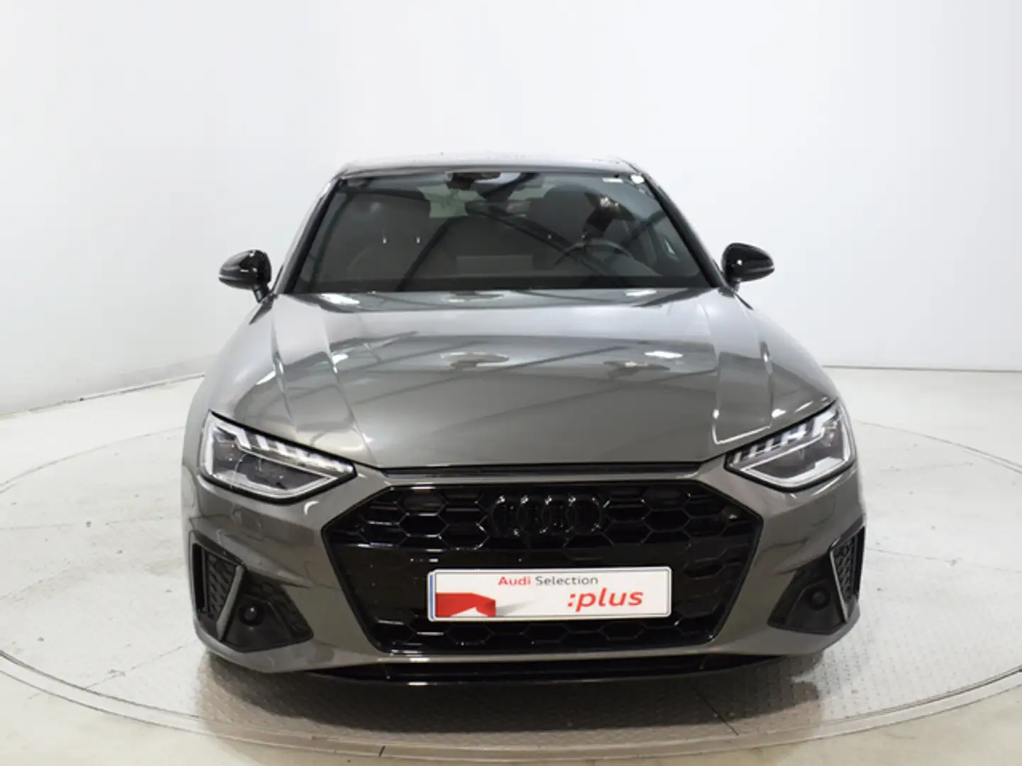 Audi A4 35 TDI Black line S tronic 120kW Gris - 2
