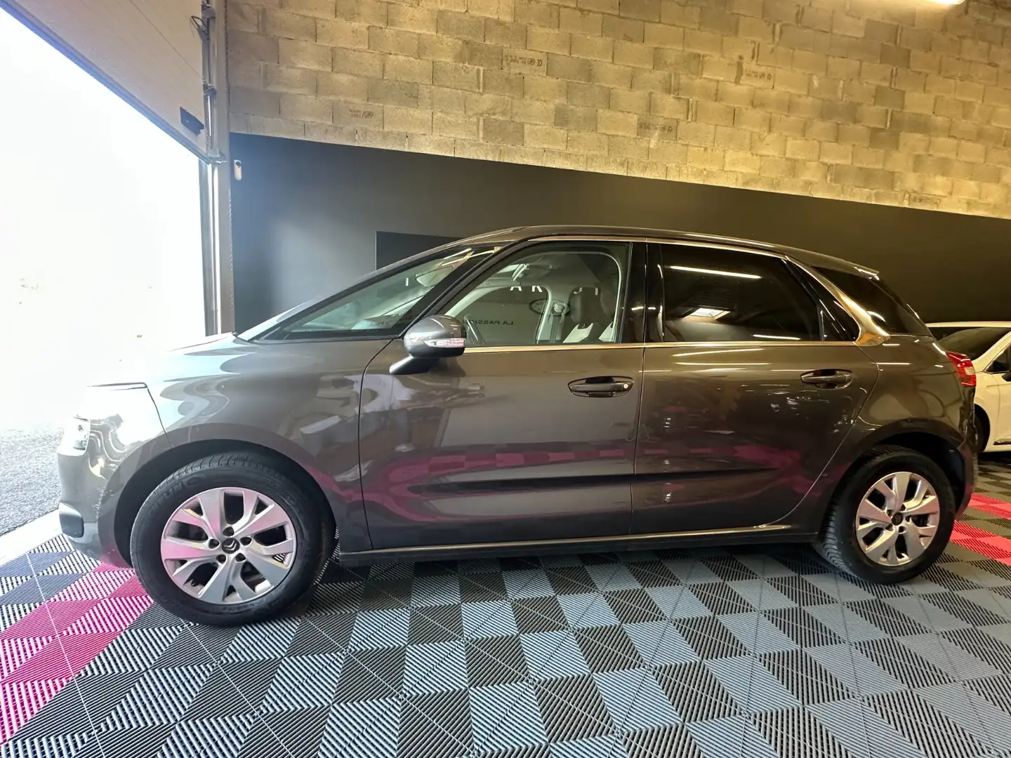 Citroen C4 Feel Brun - 2