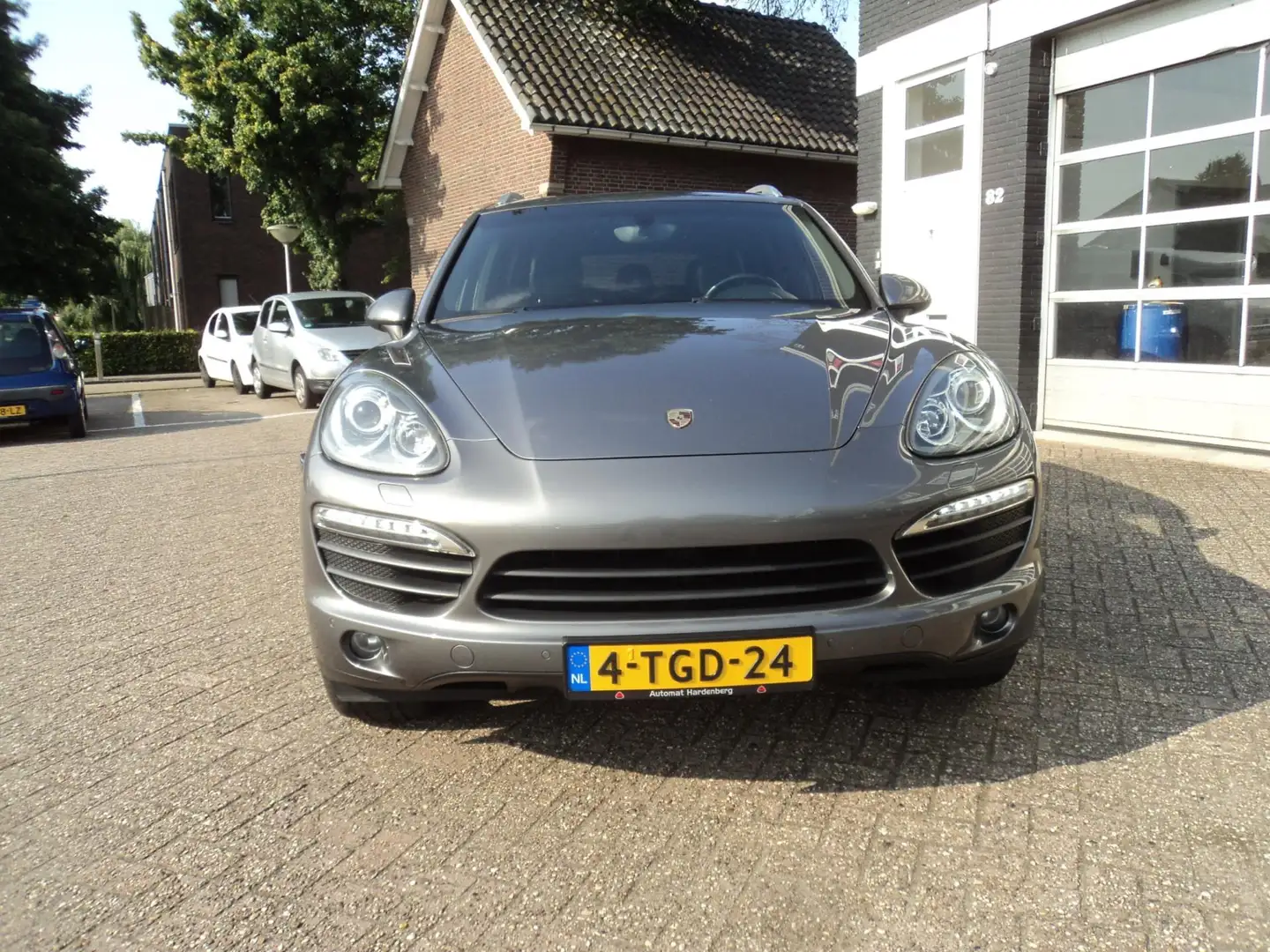 Porsche Cayenne 4.8 S Akrapovic Uitlaat Stoelverwarming V+A Grijs - 2