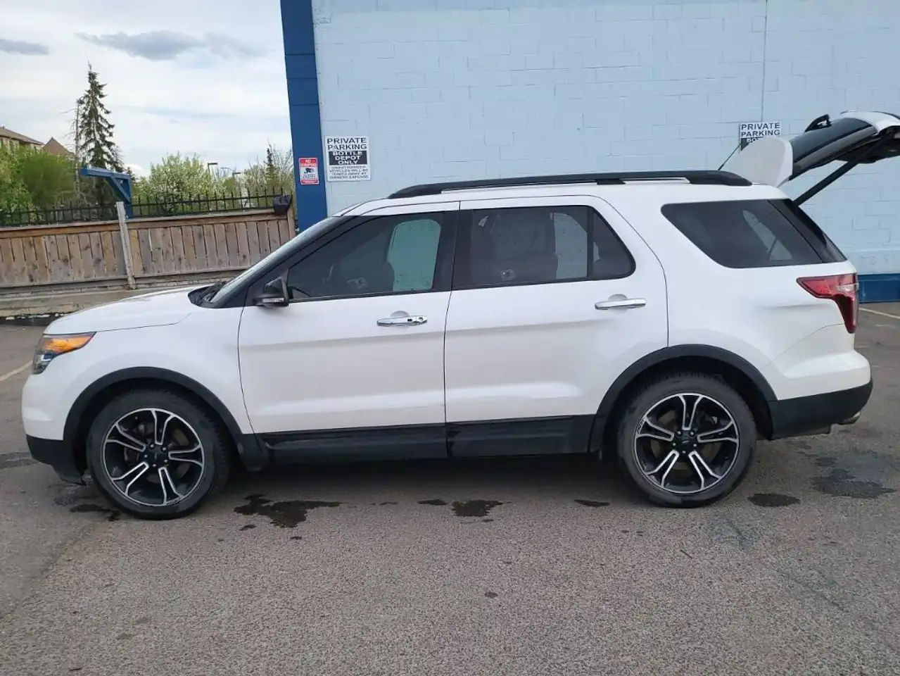 Ford Explorer снимка Ford Explorer