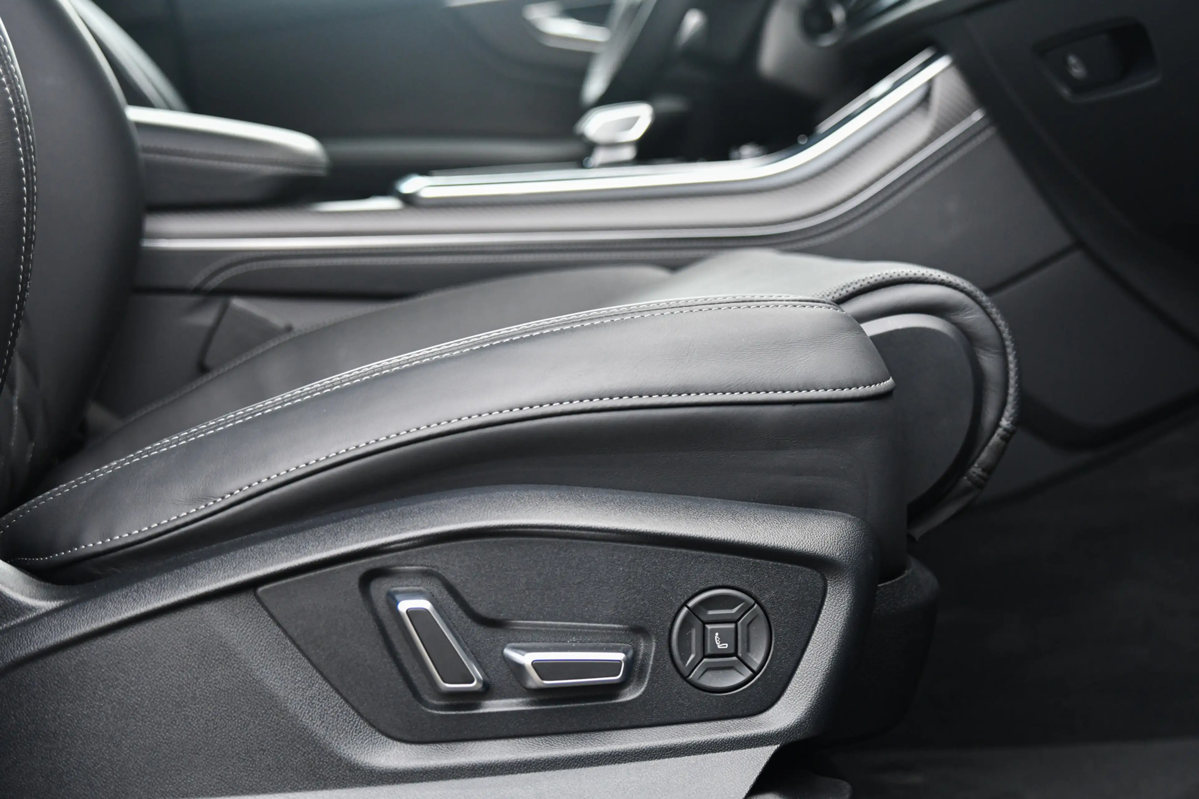 Audi Q7 60 TFSI e quattro Pro Line S Competition, Carbon, — photo 19