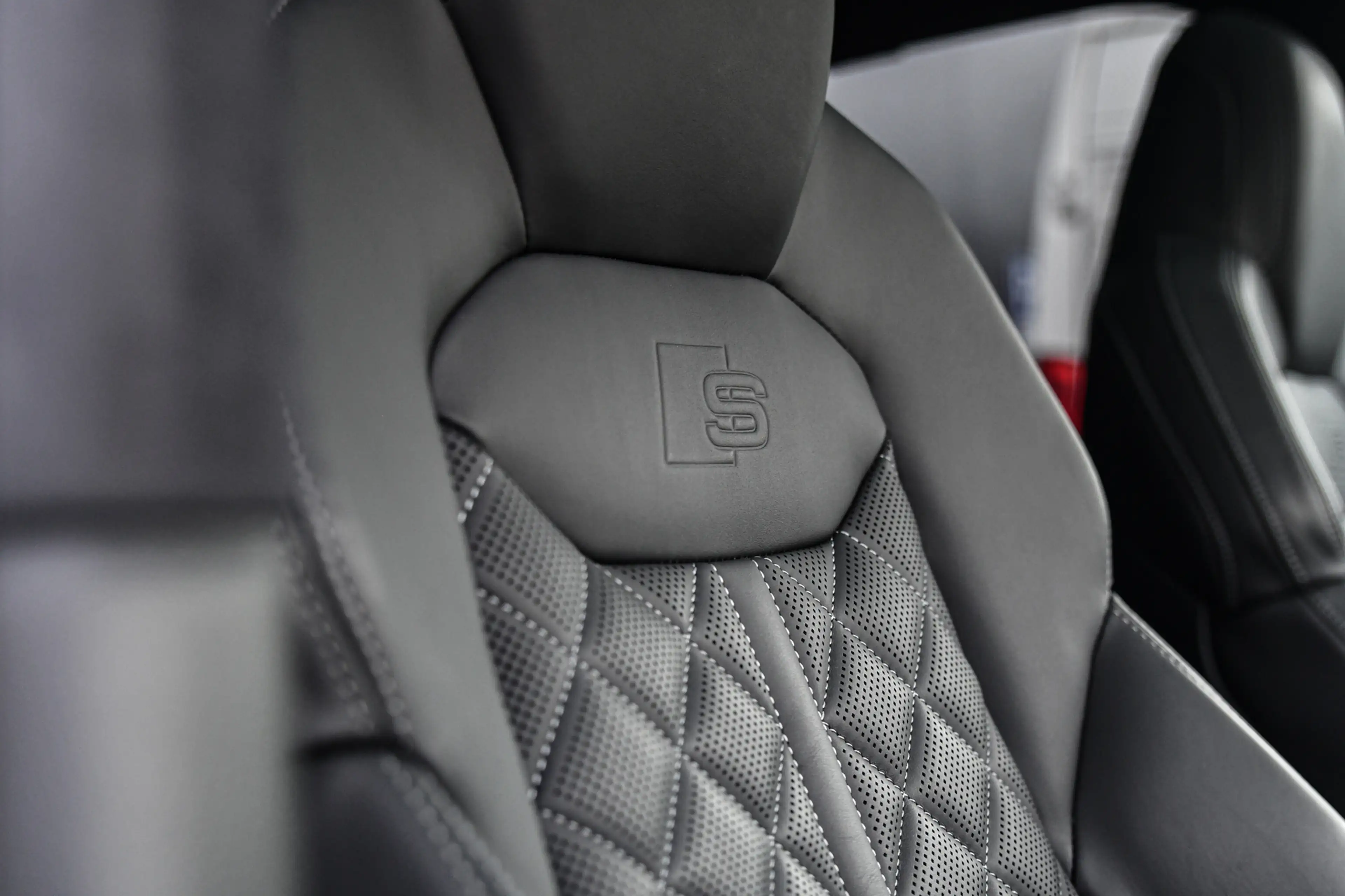 Audi Q7 60 TFSI e quattro Pro Line S Competition, Carbon, — photo 42