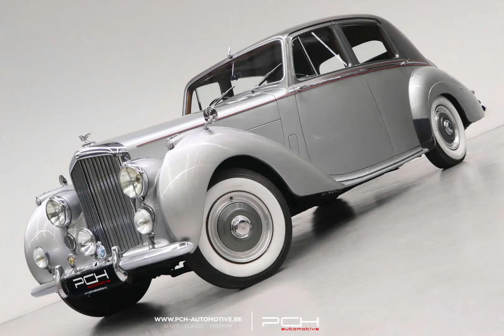 Bentley Type R Saloon Сірий - 1