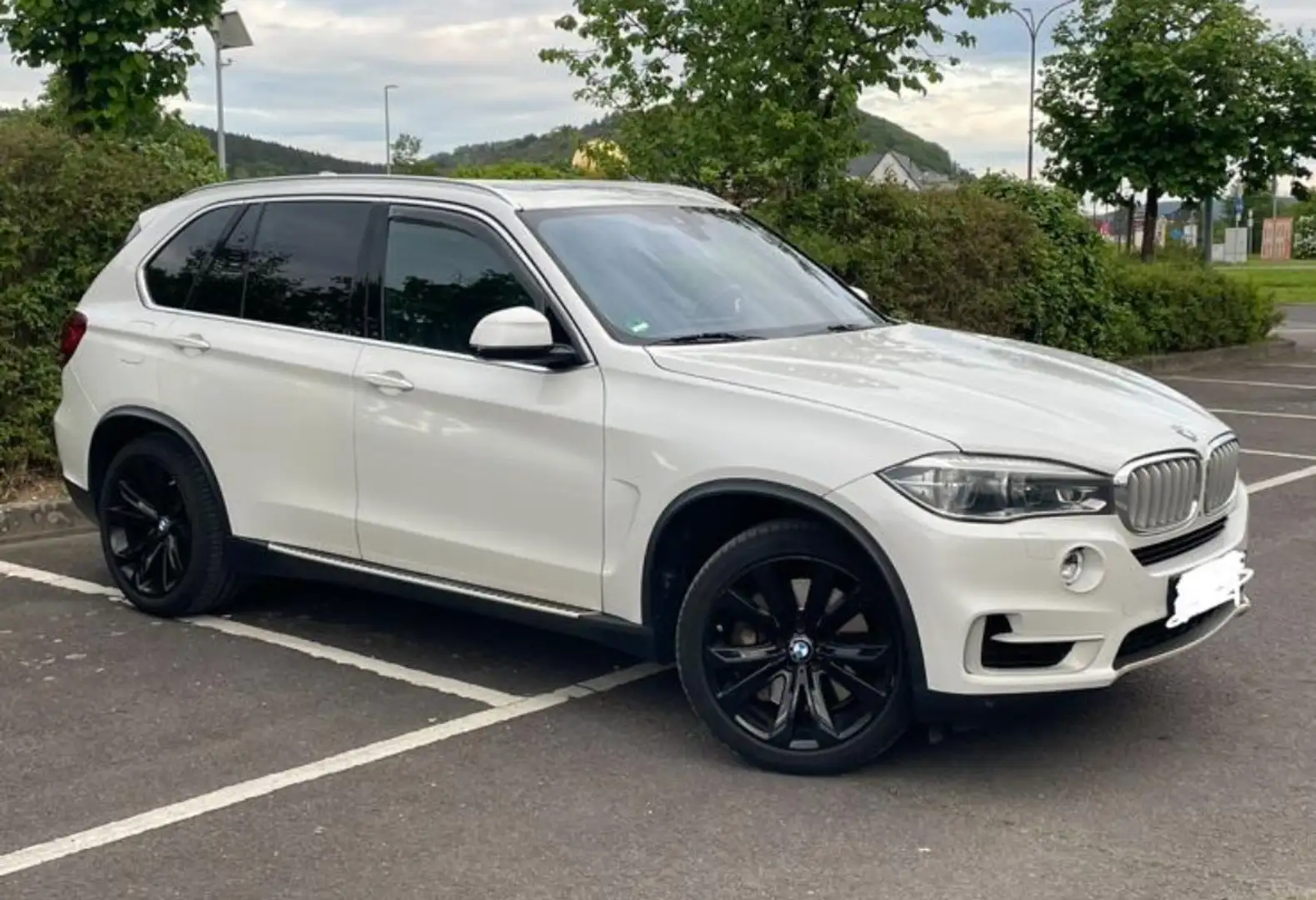 BMW X5 xDrive 50 i Beyaz - 1