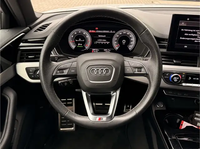 Audi A4 view 22