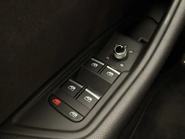 Audi A4 view 25