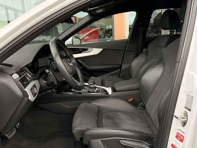 Audi A4 view 4