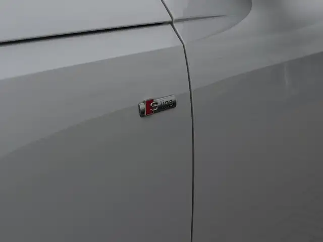 Audi A4 view 6