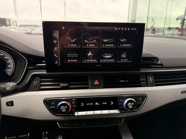 Audi A4 view 28