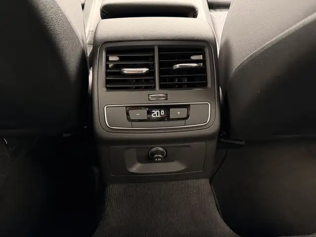 Audi A4 view 8