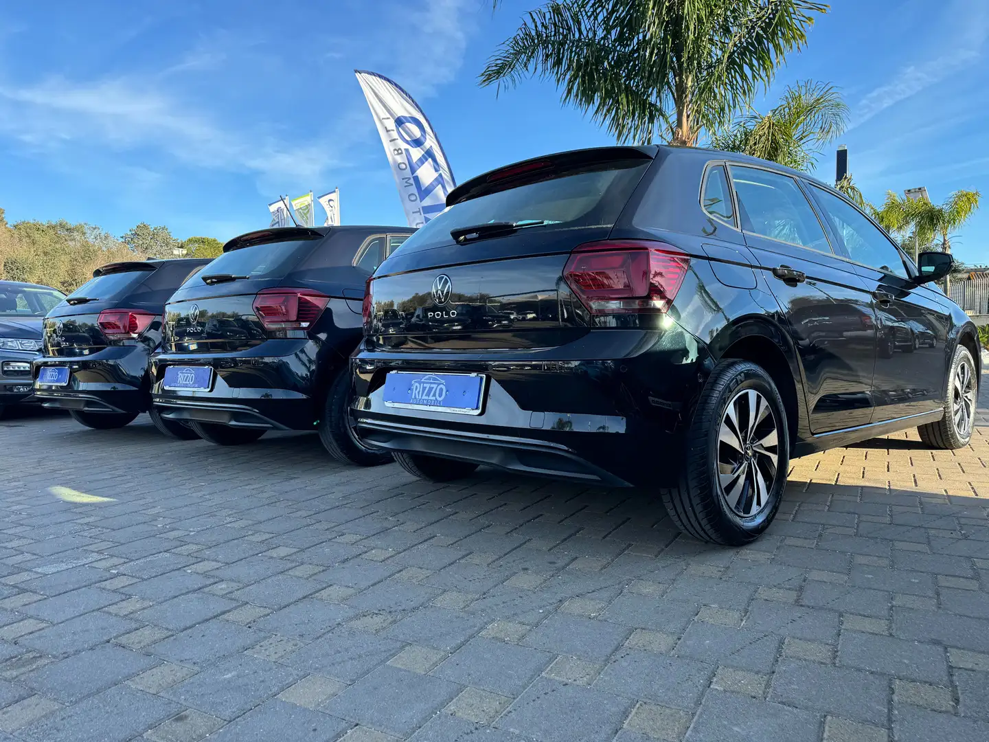 Volkswagen Polo 5p 1.0tsi dsg Comfortline 95cv 3 unita' Nero - 2