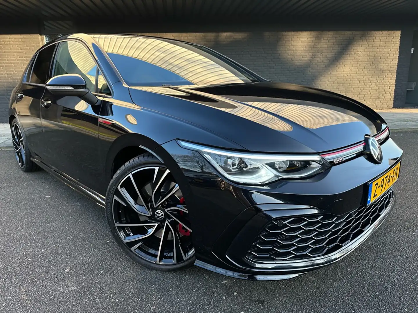 Volkswagen Golf GTI 2.0 TSI // Dealeronderhouden // Nieuwstaat // Černá - 1
