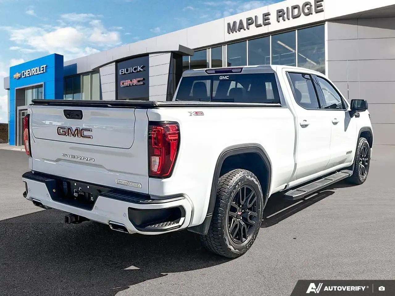 GMC Sierra 1500 снимка GMC Sierra 1500