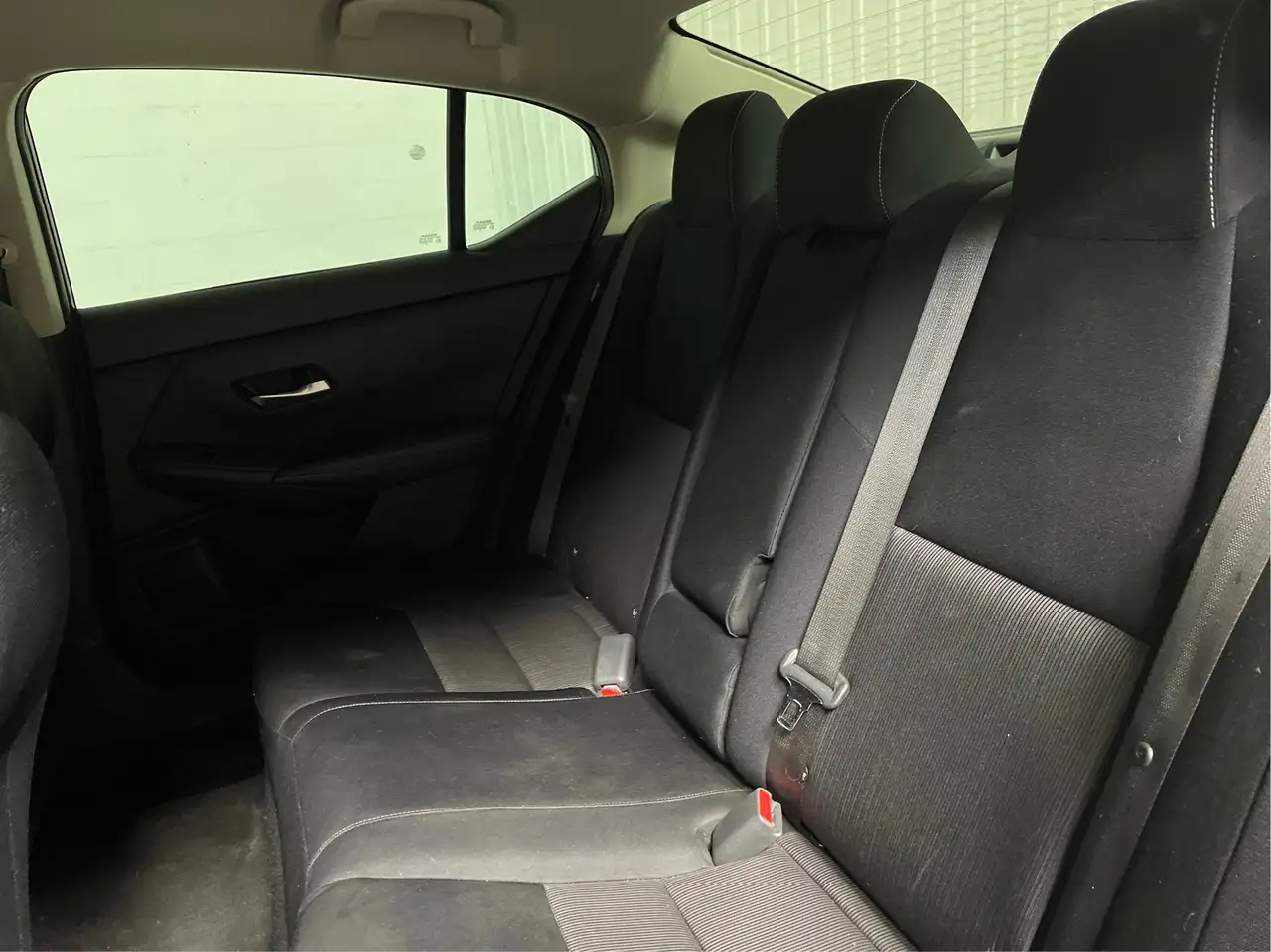 Nissan Sentra снимка Nissan Sentra