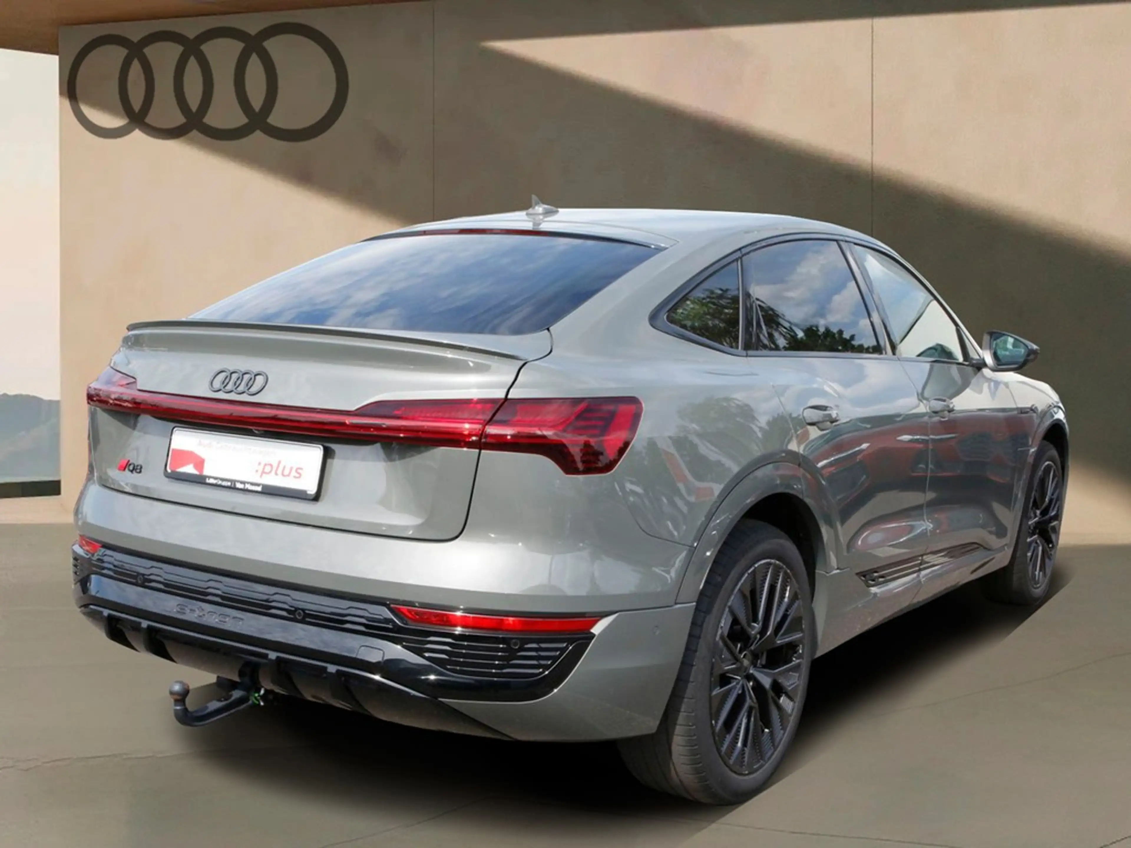 Audi Q8 e-tron Sportback 50 quattro S line x2 PANO*360°AHK*MAT... — photo 5