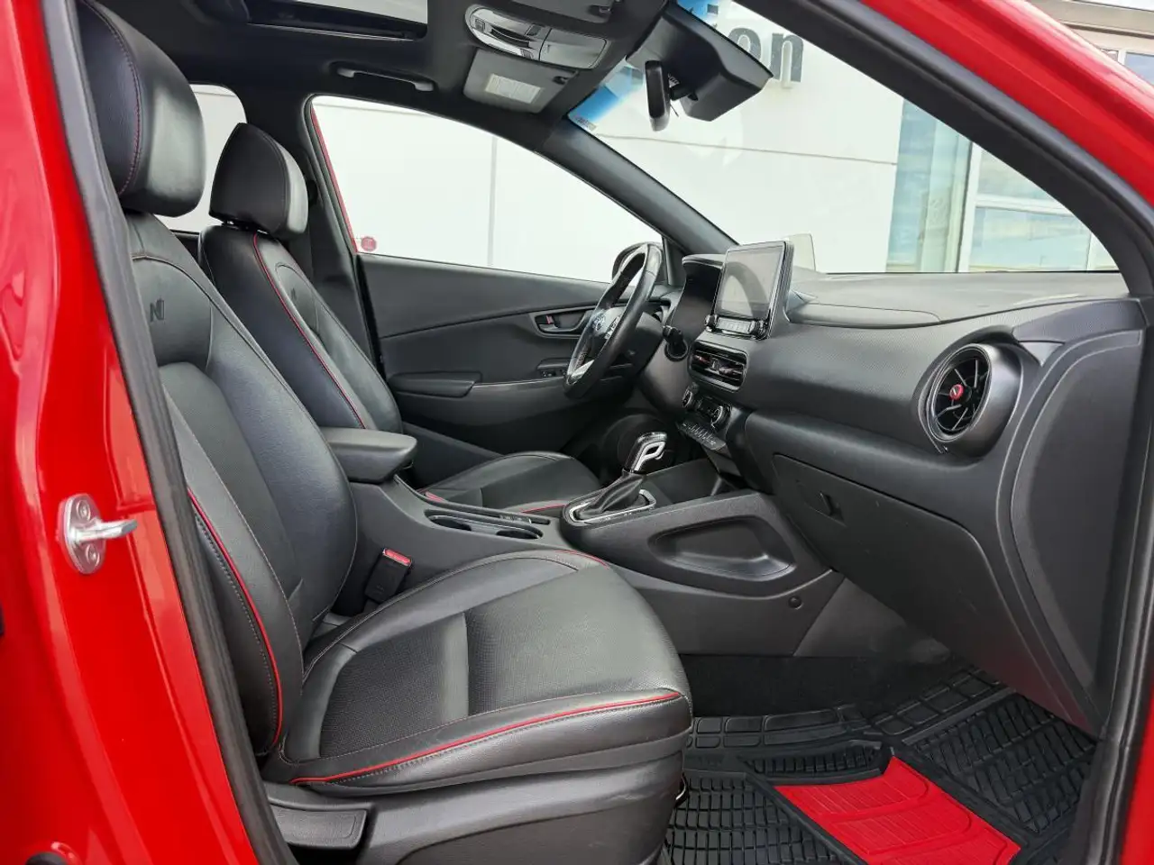 Hyundai KONA снимка Hyundai KONA