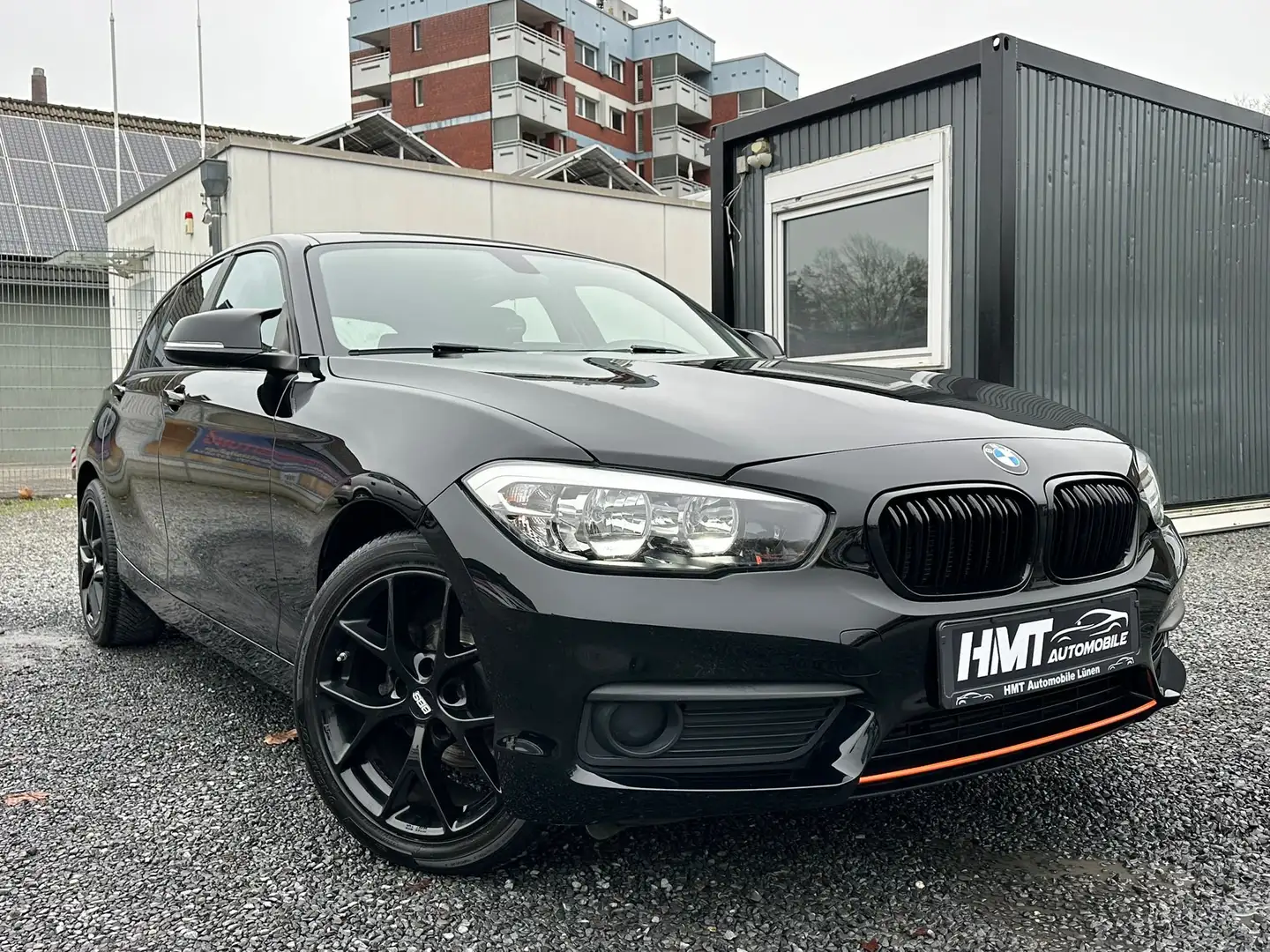 BMW 116 i Facelift*TÜV/ASU NEU* Noir - 1