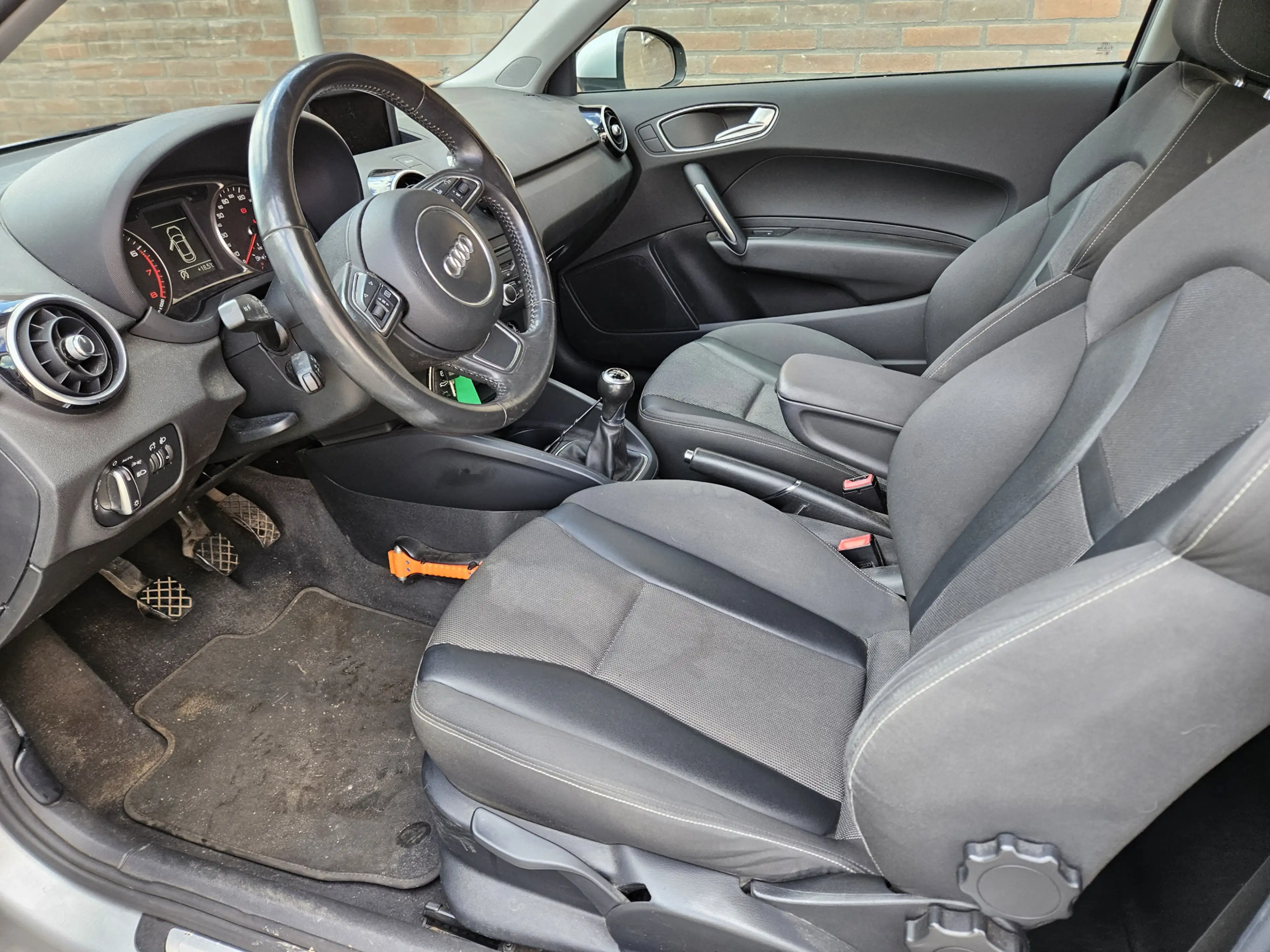 Audi A1 1.2 TFSI Ambition Pro Line Business — photo 5