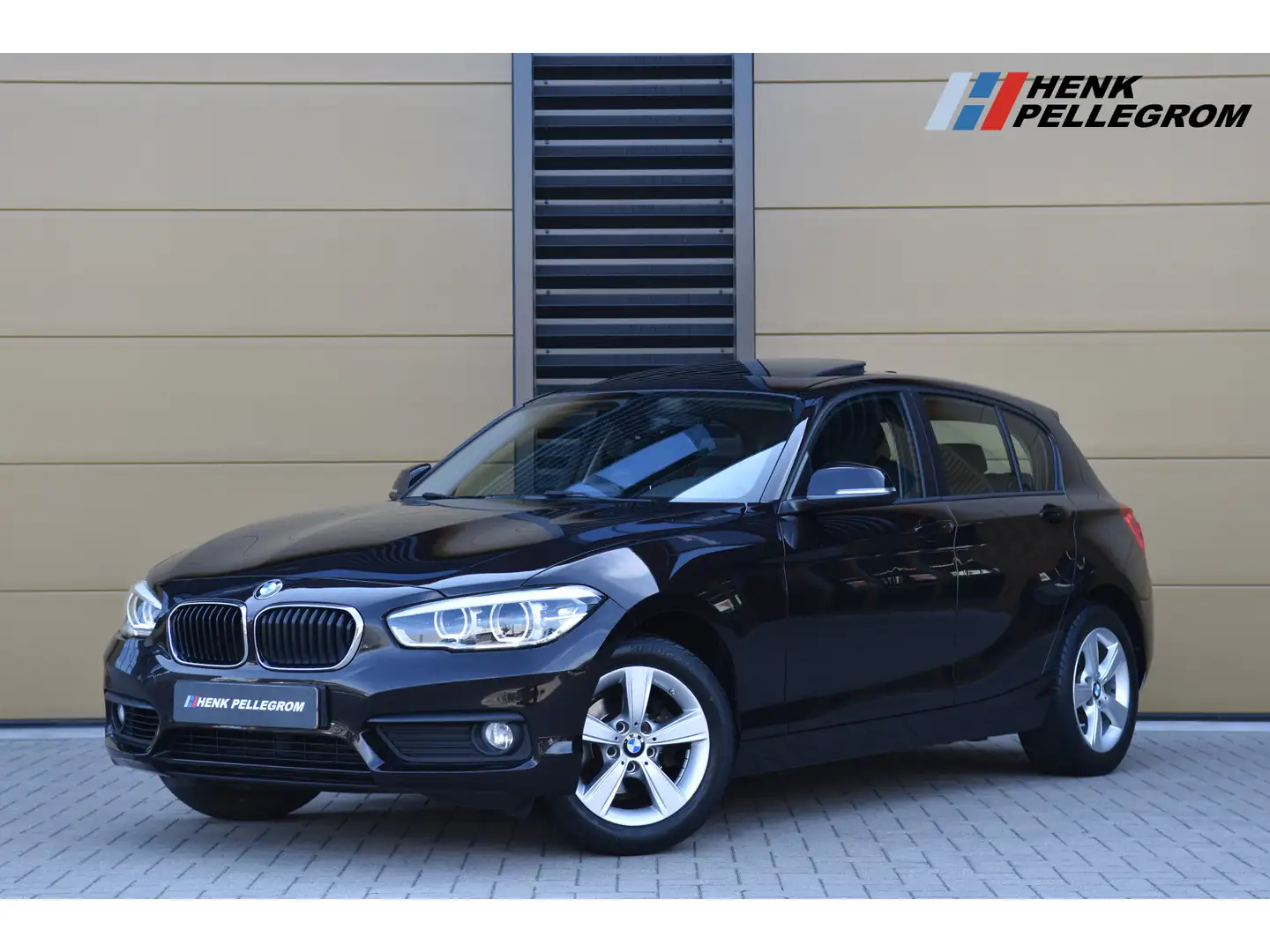 BMW 118 1-serie 118i Essential * Glasdak * LED * PDC * Dea Bruin - 1