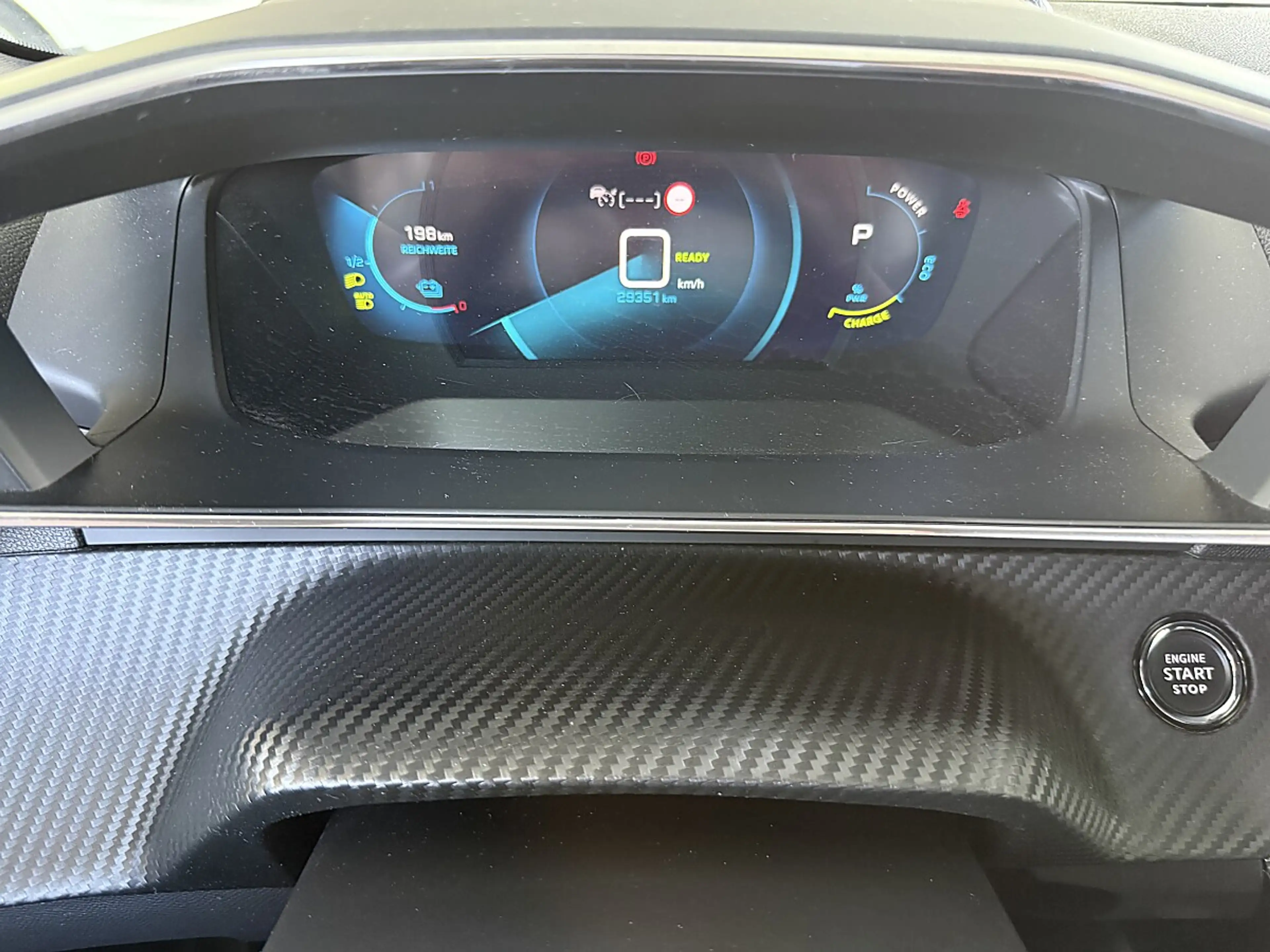 Peugeot e-208 50kWh GT Pack — photo 14