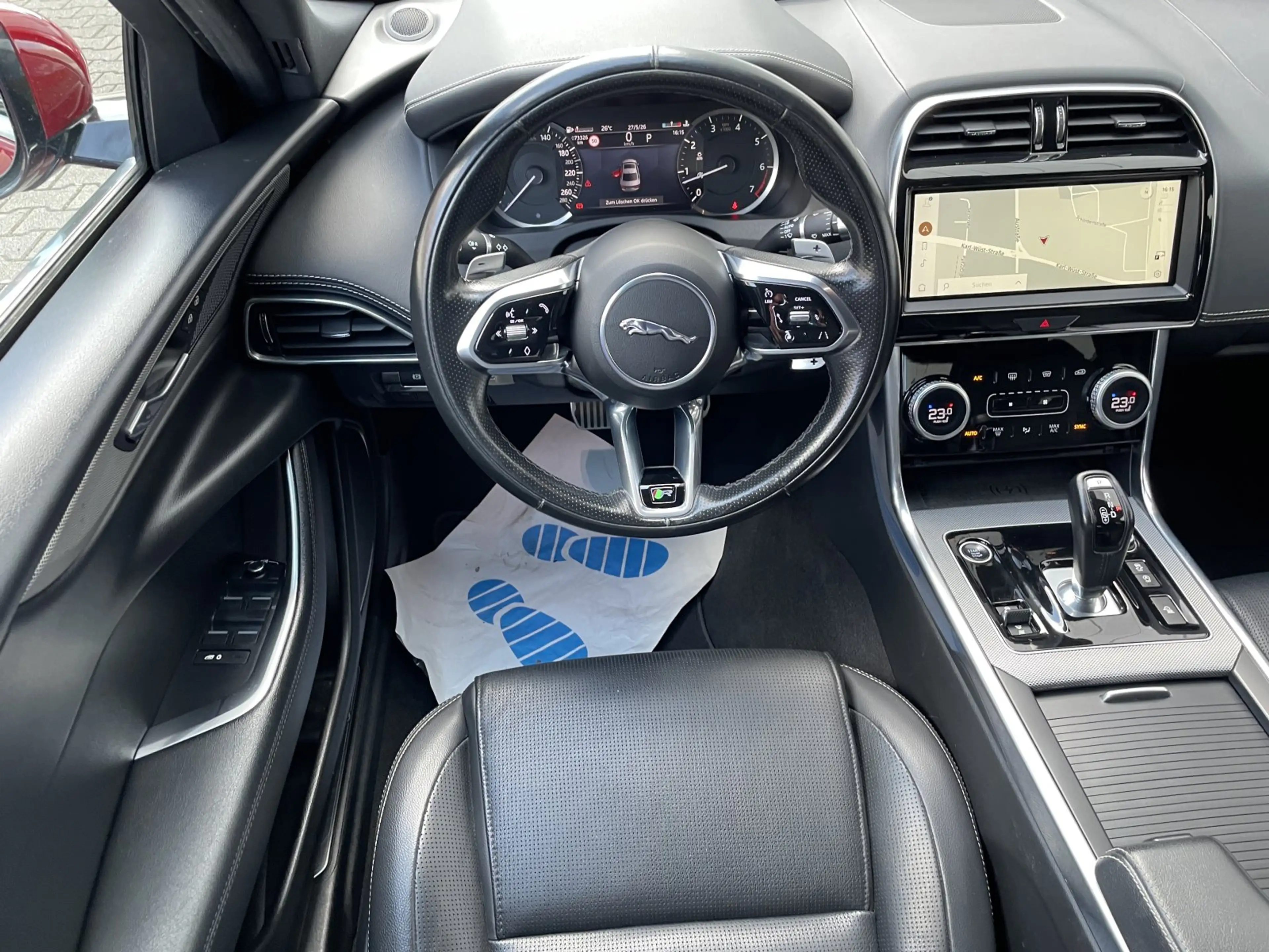 Jaguar XE P300 AWD R-Dynamic S ACC Rkam TotwAss LED — photo 4