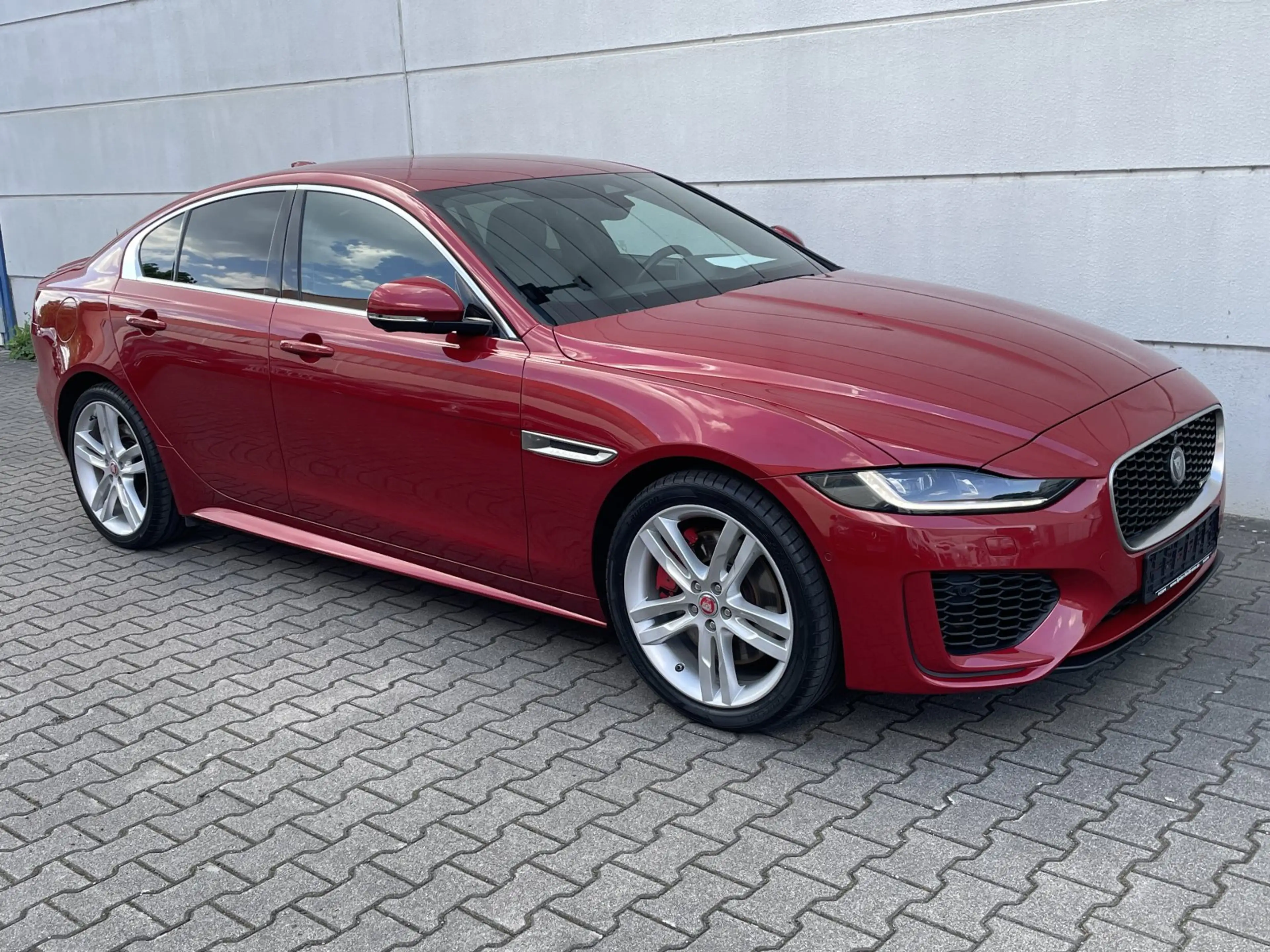 Jaguar XE P300 AWD R-Dynamic S ACC Rkam TotwAss LED — photo 7