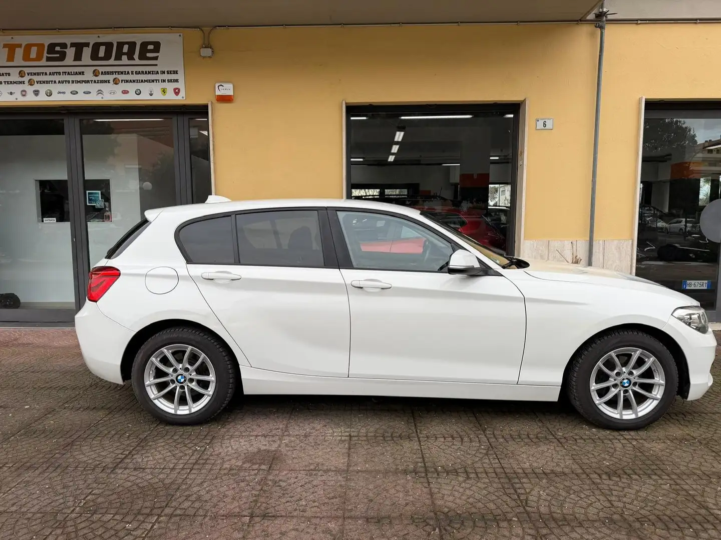 BMW 116 116d Advantage 5p auto Blanc - 2